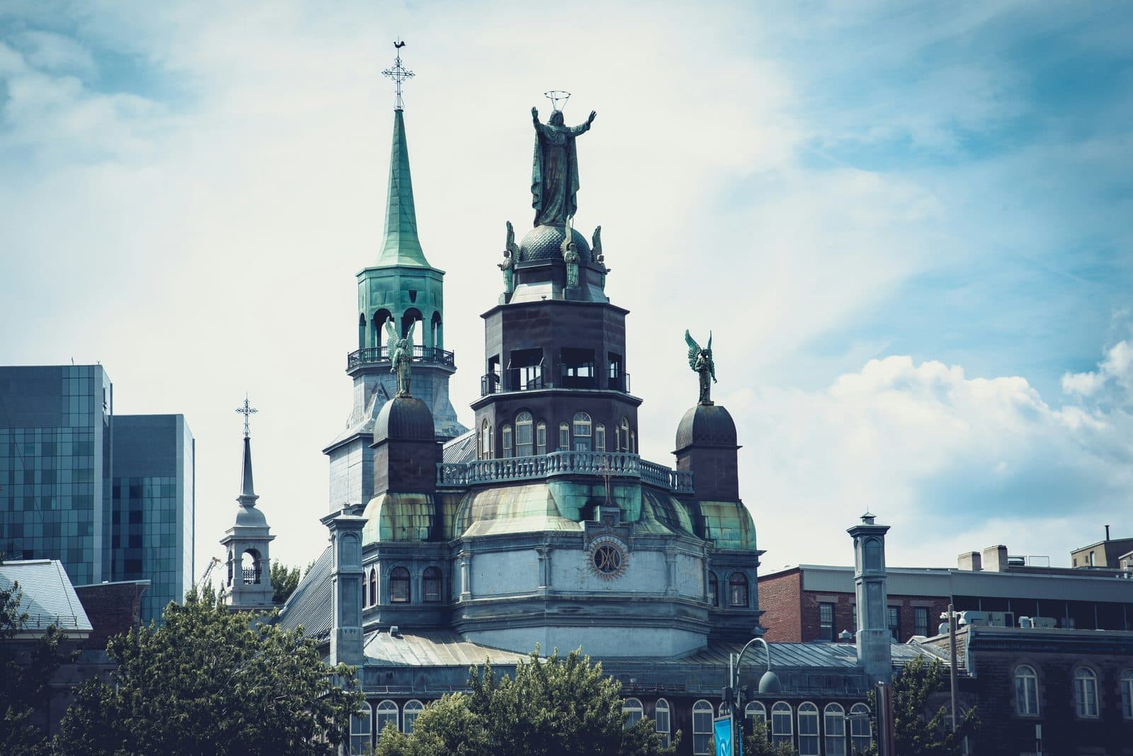 The City with a Ceiling: A Companion to the Mount Royal Walk