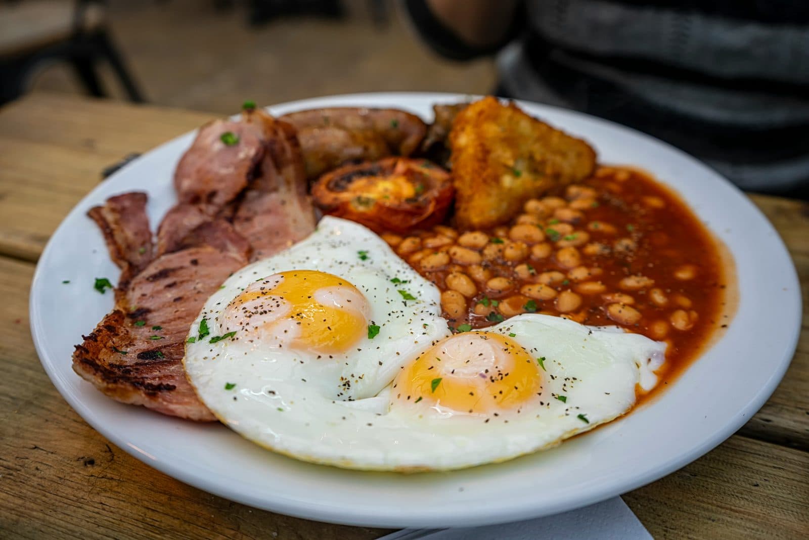What to Eat in London: A Food Guide (2026)