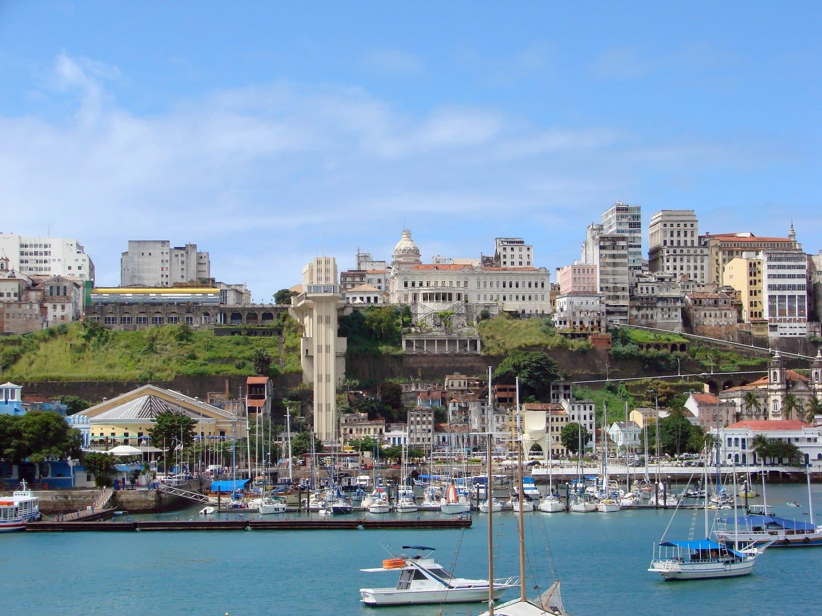 One Day in Salvador: A Walkable Old-City and Bay Itinerary (2026)