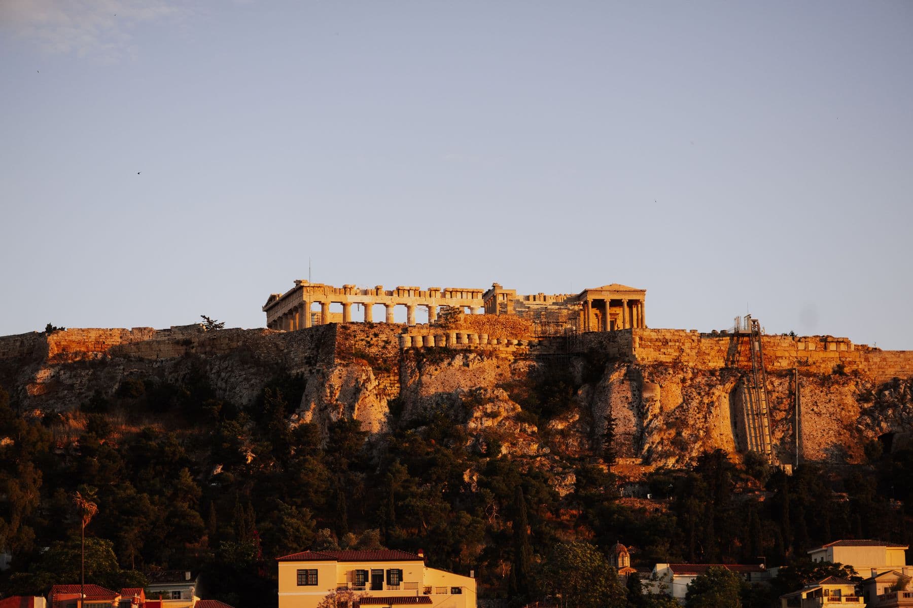 The Kritios Boy: The Moment Greek Statues Learned to Stand at Ease