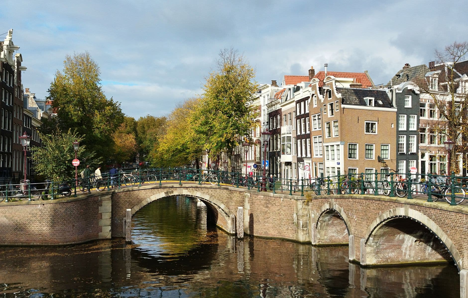 The Golden Bend: How Amsterdam Engineered a Canal Into Palaces