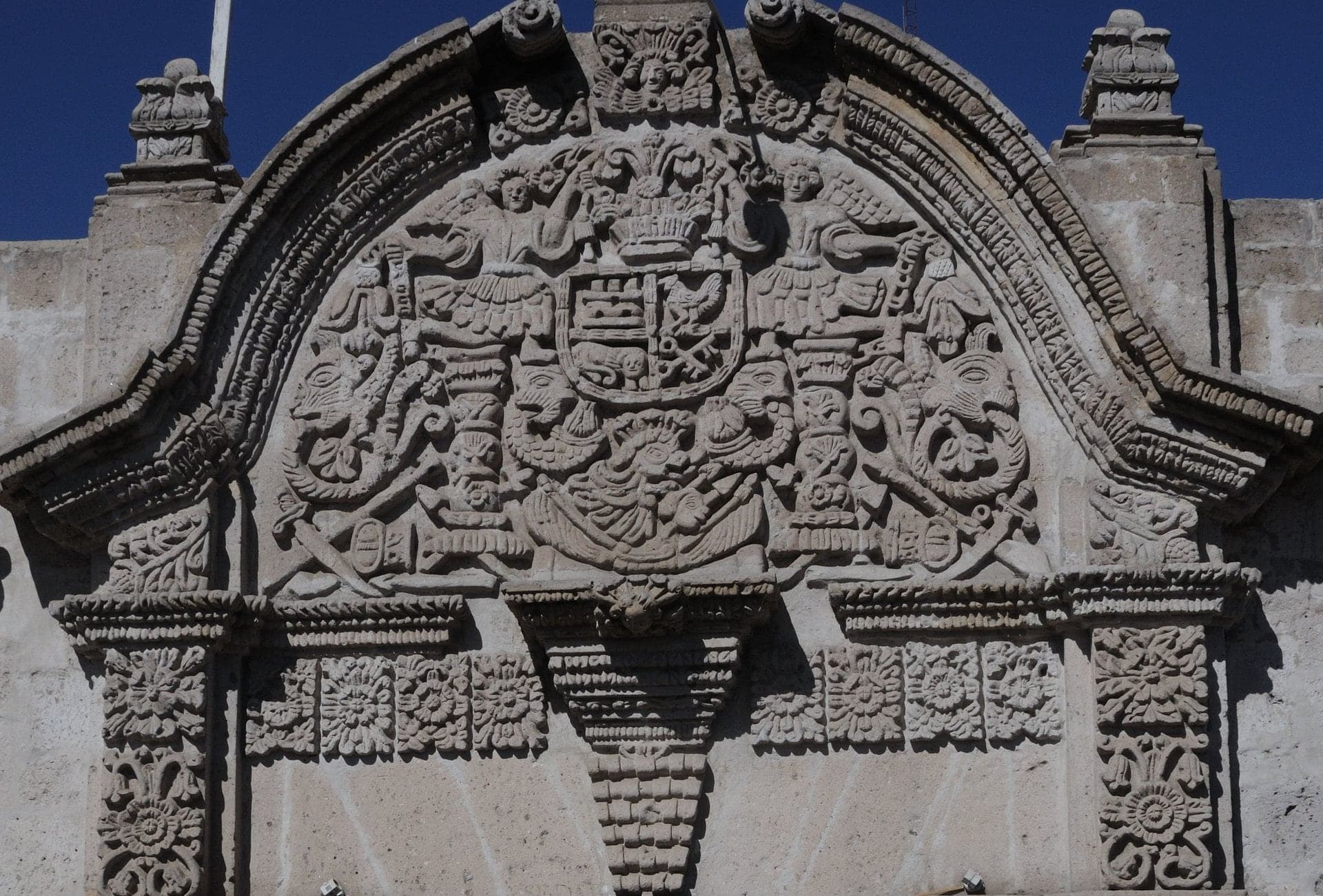Casa del Moral: A Doorway That Shows Everything