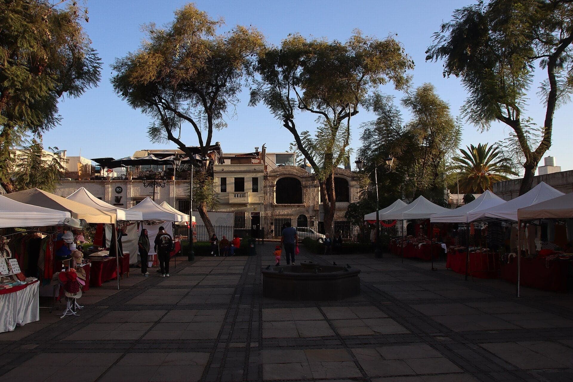 Fundo El Fierro: From Jail to Craft Market