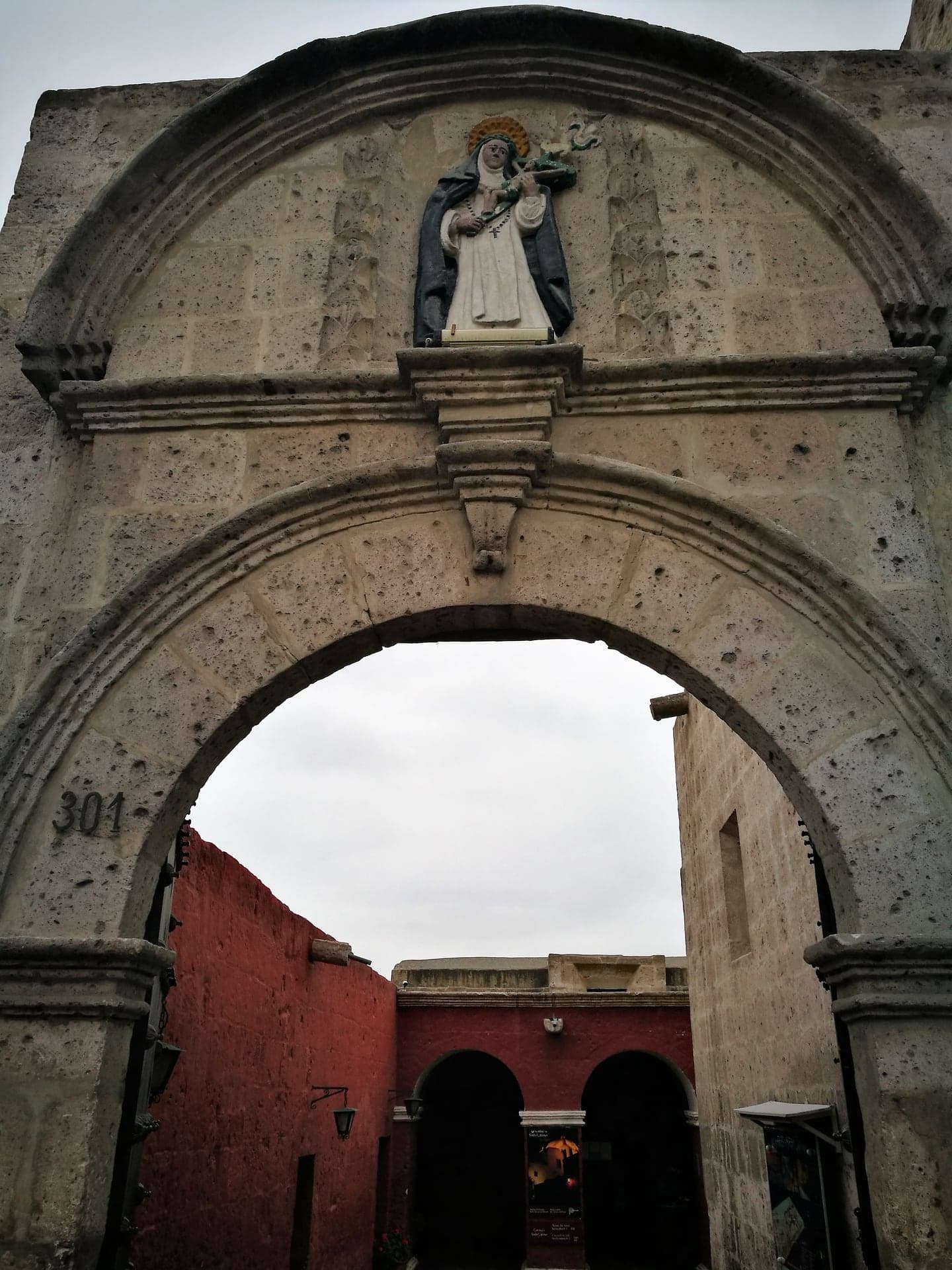 Santa Catalina Monastery: A Wall That Shows Nothing