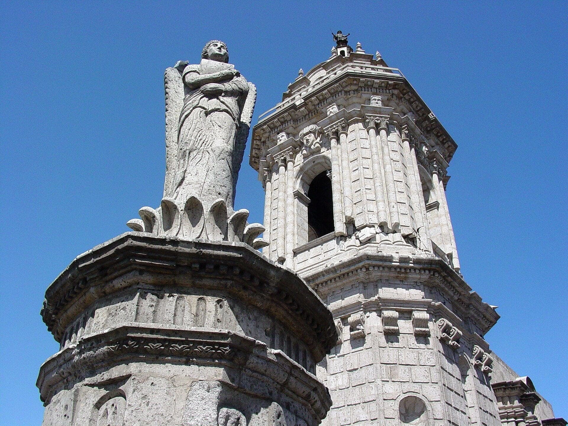 Santo Domingo: The Door That Outlived the Church