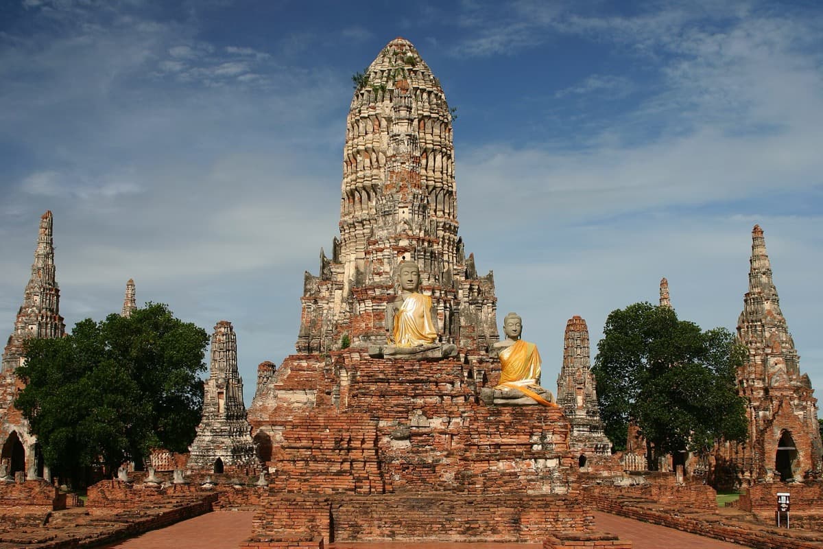 Reading Ayutthaya's Royal Skyline at Wat Chaiwatthanaram
