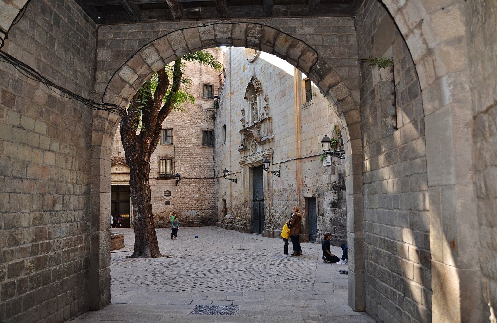 Plaça de Sant Felip Neri: The 1938 Raid