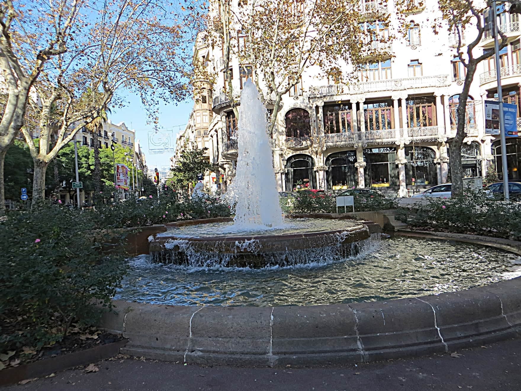 Jardinets de Gràcia: The Top of the Passeig