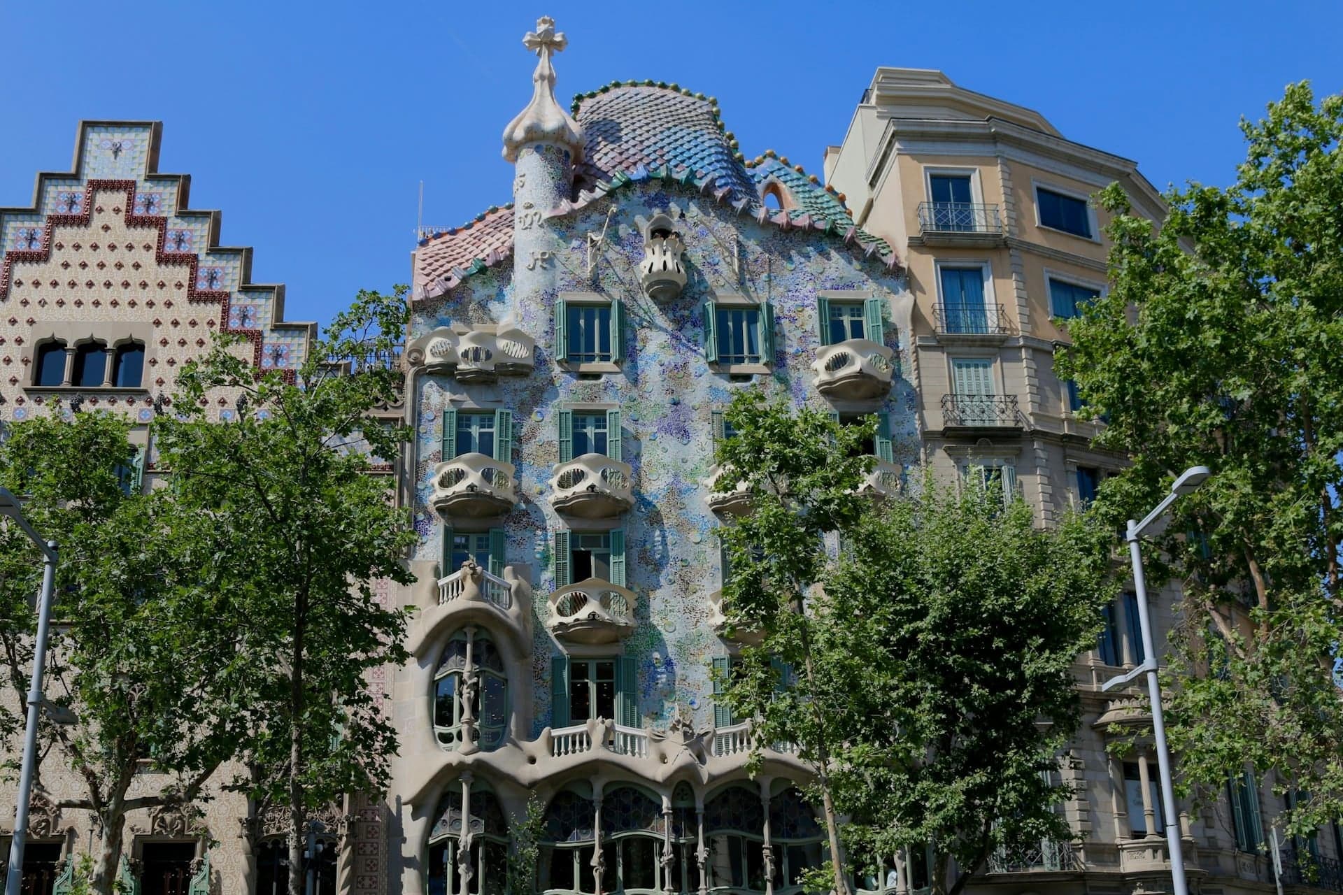Casa Batlló and Casa Amatller: Two Answers Side by Side