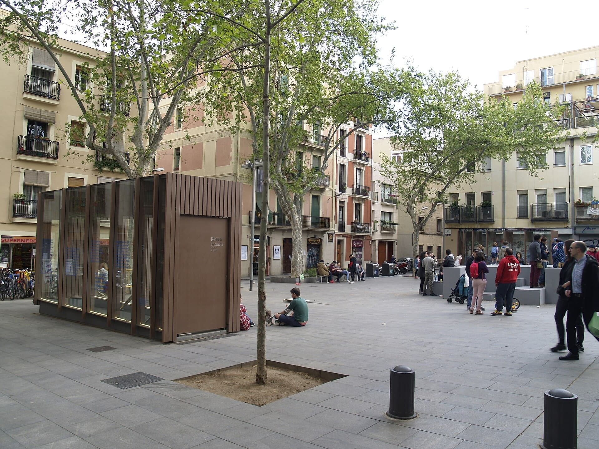 Plaça del Diamant: The Jeweler's Streets