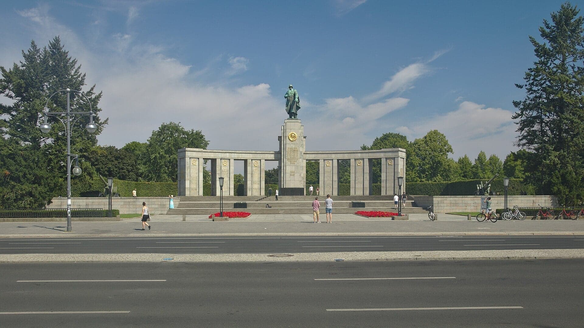 Soviet War Memorial: Across the Nazi Axis