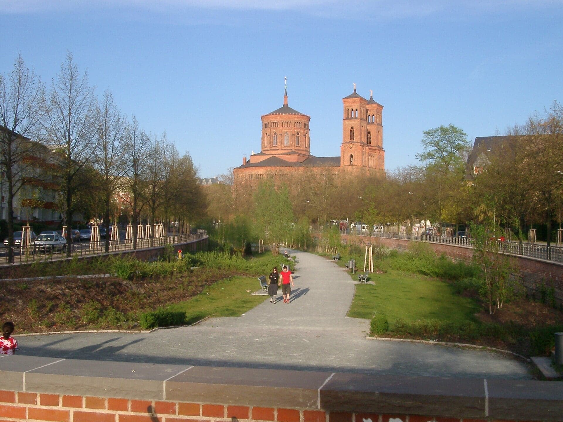 Canal Gardens: A Garden Below the Street