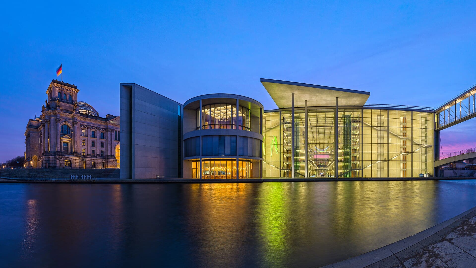 The Reichstag: How Berlin Turned a Burned Parliament Into Glass