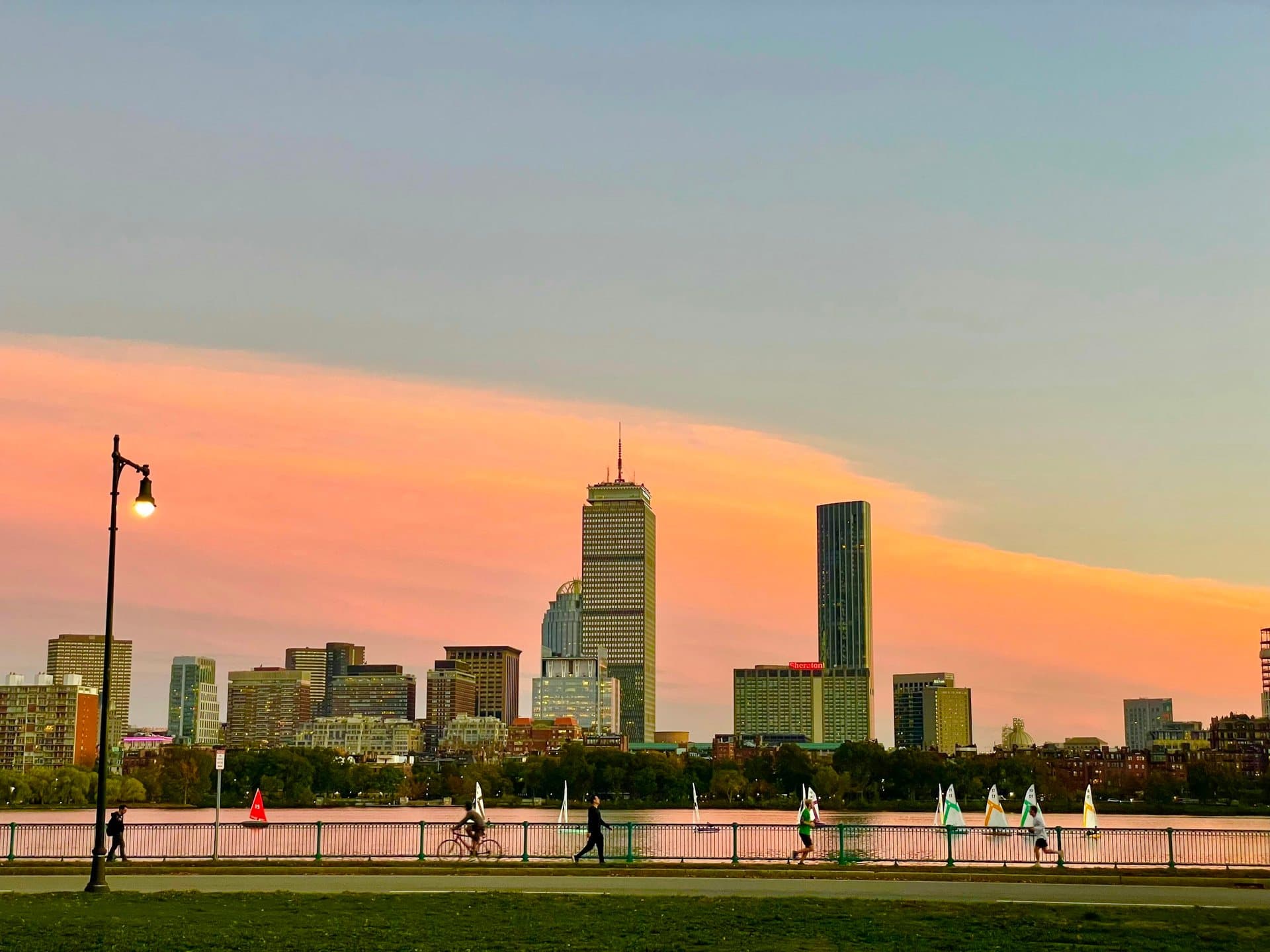 Harvard Bridge: Measured in Smoots