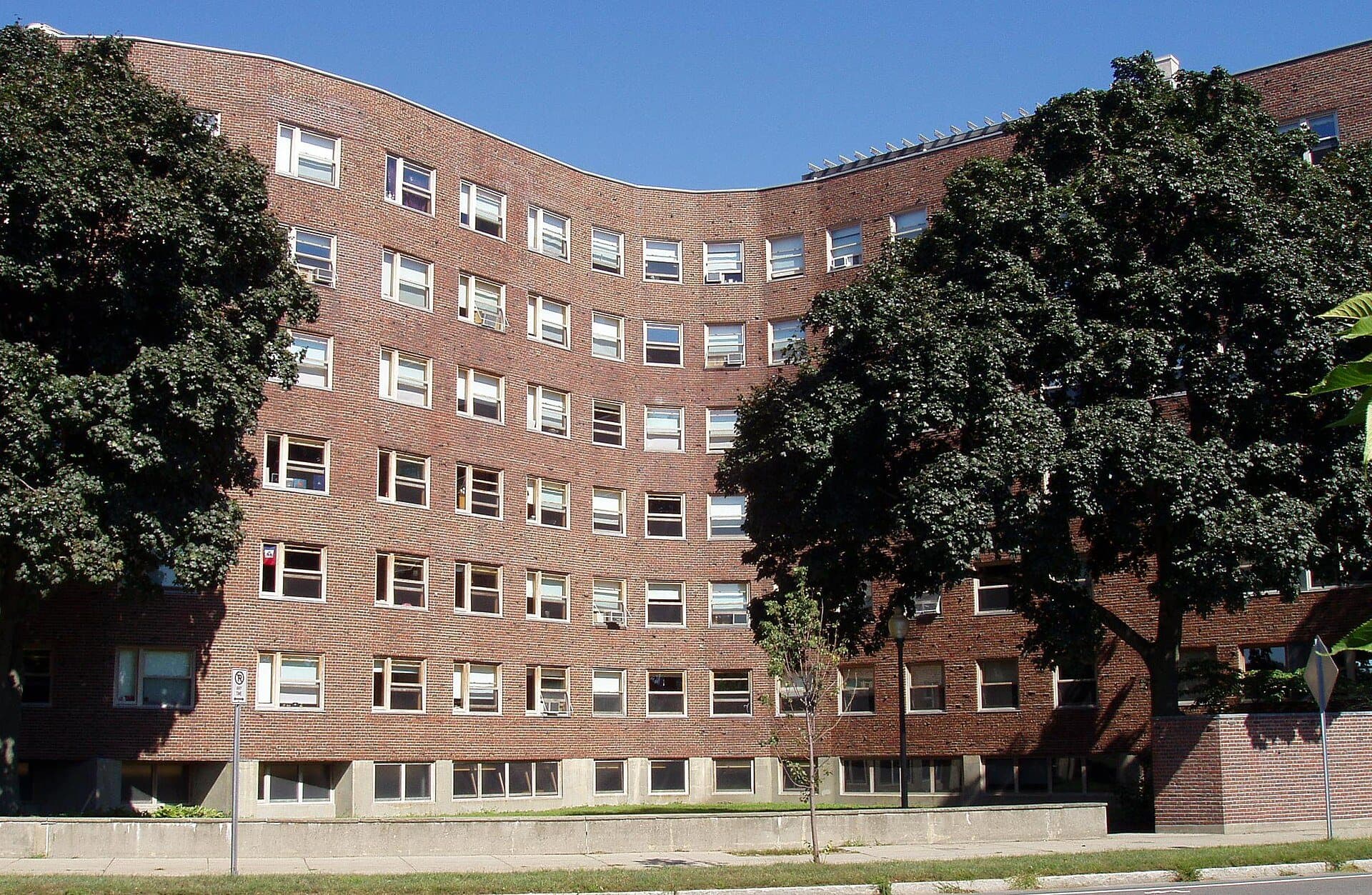 Baker House: Aalto's Wave of Brick