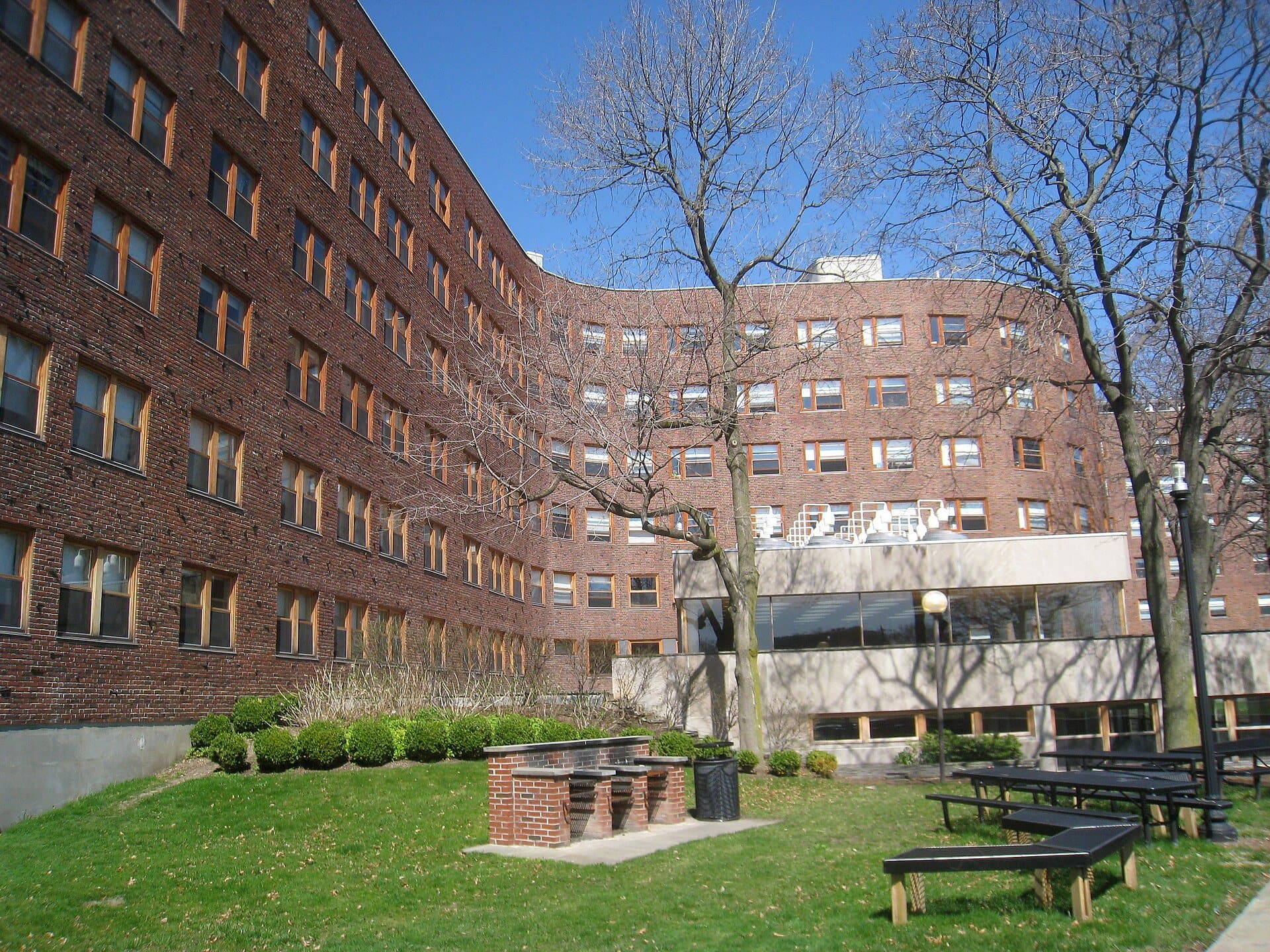 Baker House: Aalto's Wave of Brick