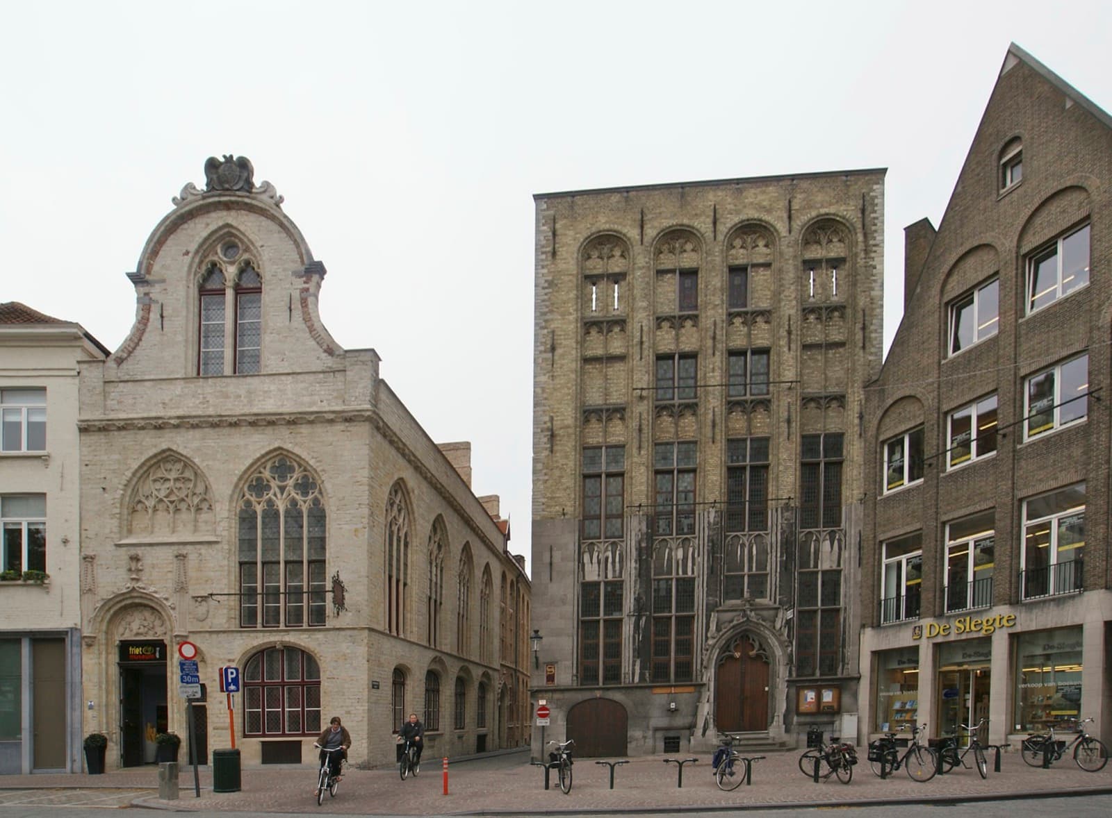 The Exchange Square: The Birth of the Bourse