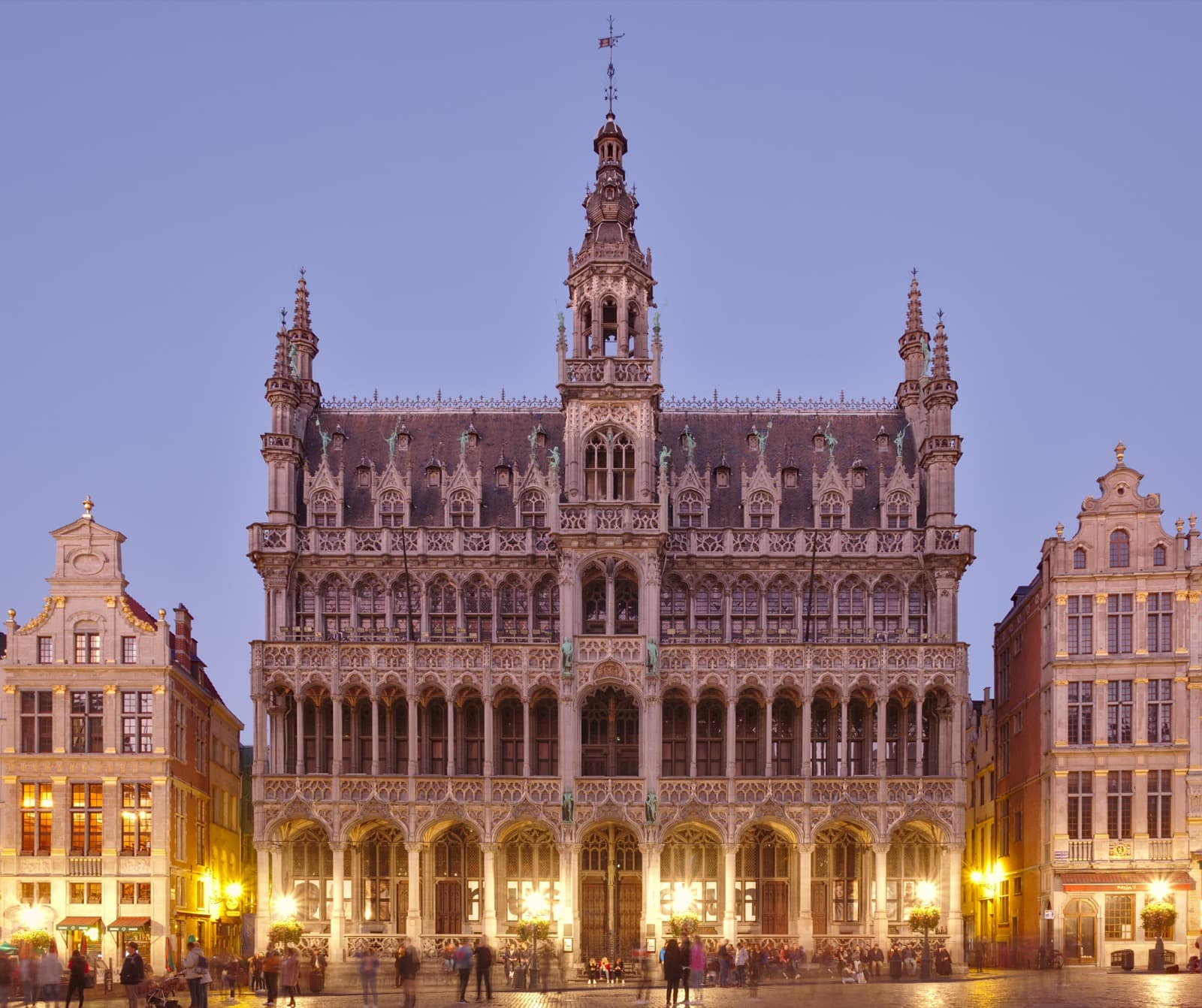 One Day in Brussels: A Walkable Route From the Grand Place to the Upper Town