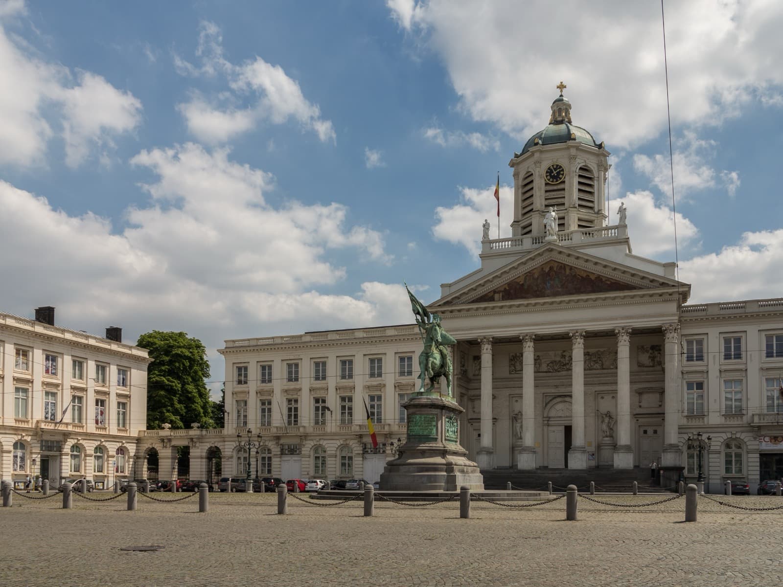 Place Royale: The Square Over the Buried Palace