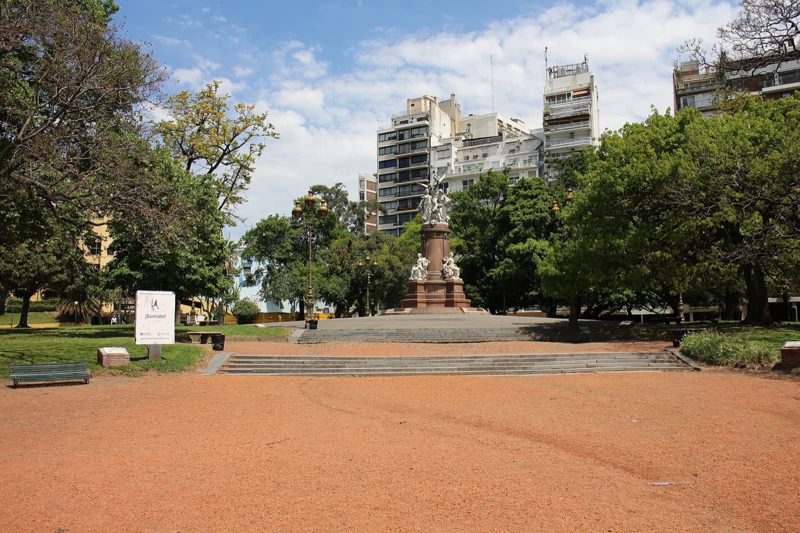 Plaza Francia and the Gran Gomero: The Living, Leisured Barrio