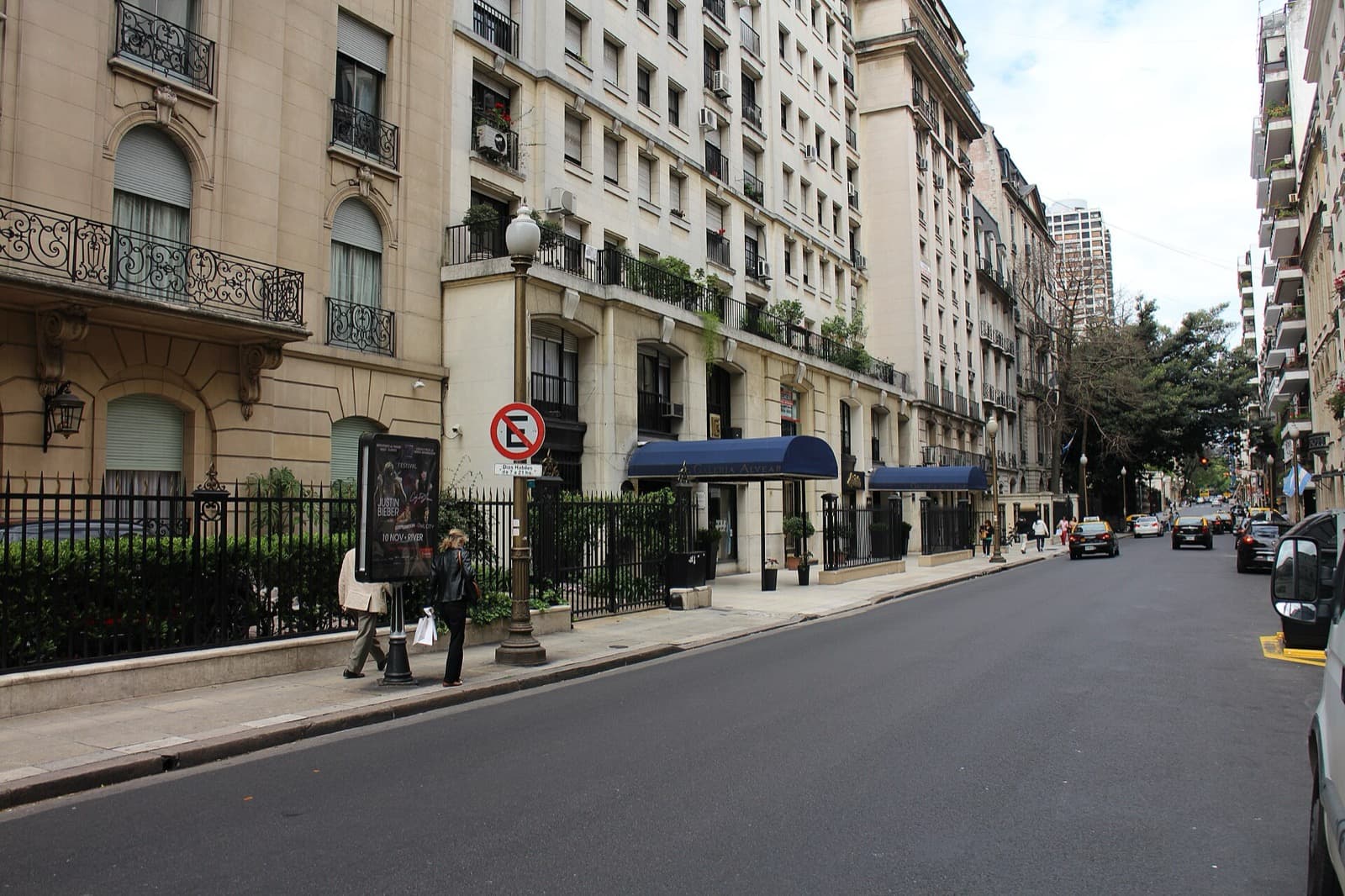 Avenida Alvear: The Fortune That Built Beauty Above Ground