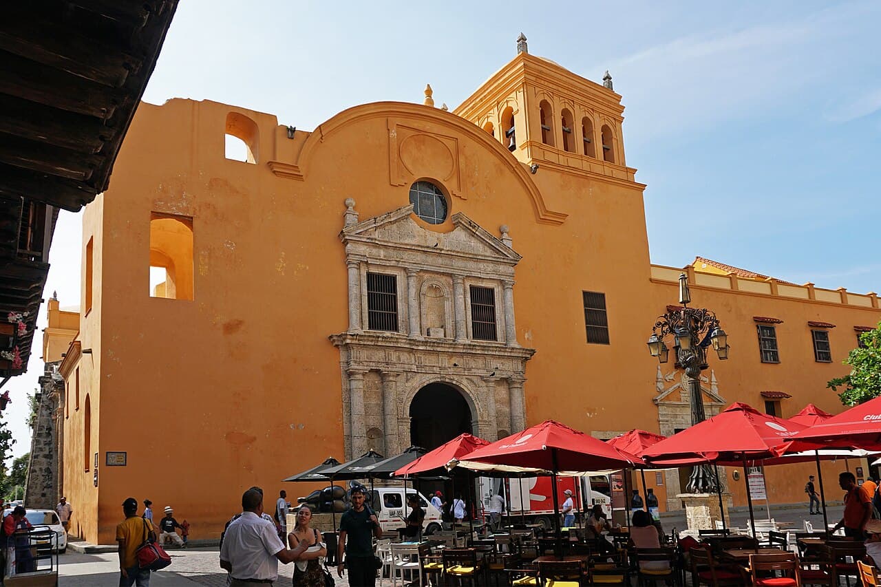 Plaza de Santo Domingo: Gertrudis and the Friars