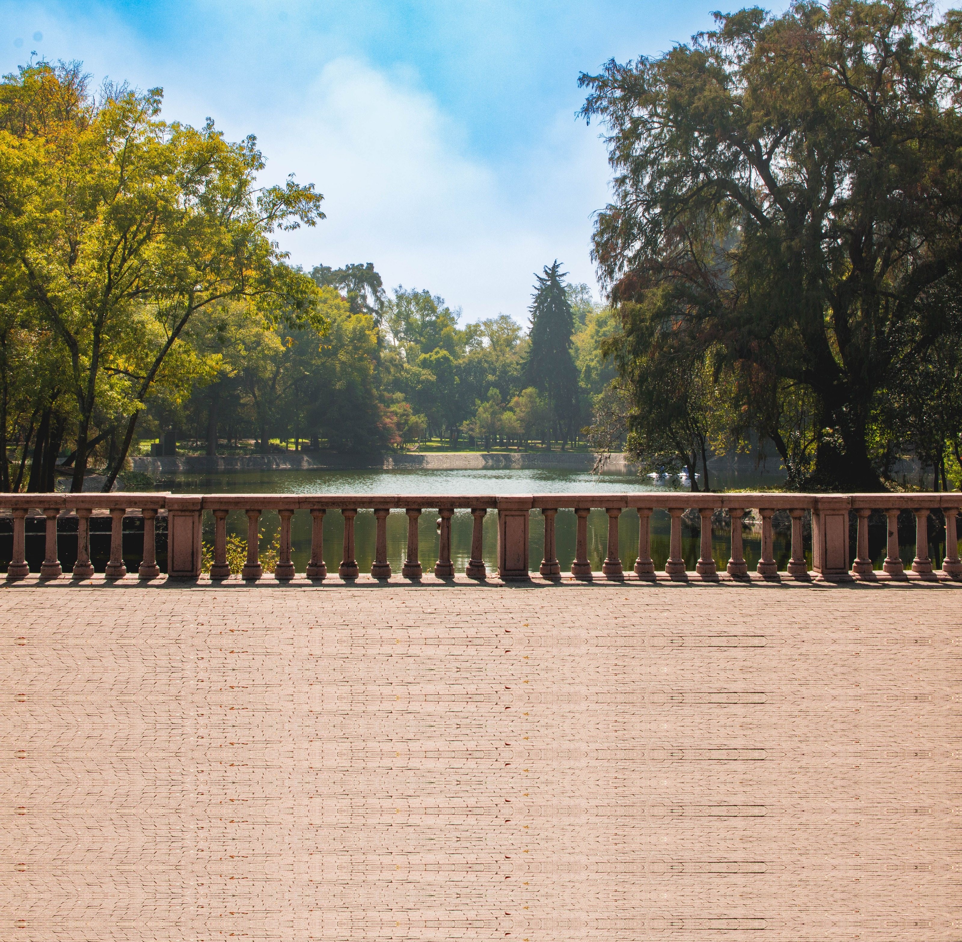 Chapultepec Park: The Hill, the Springs and the Great Oval