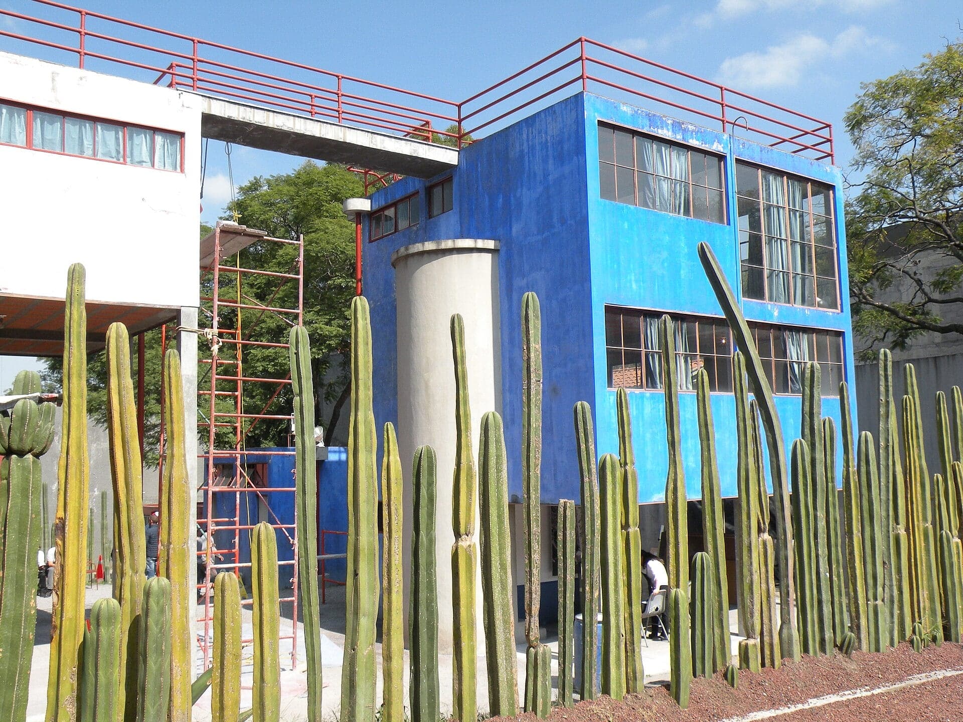 Rivera and Kahlo Studios: Two Concrete Boxes