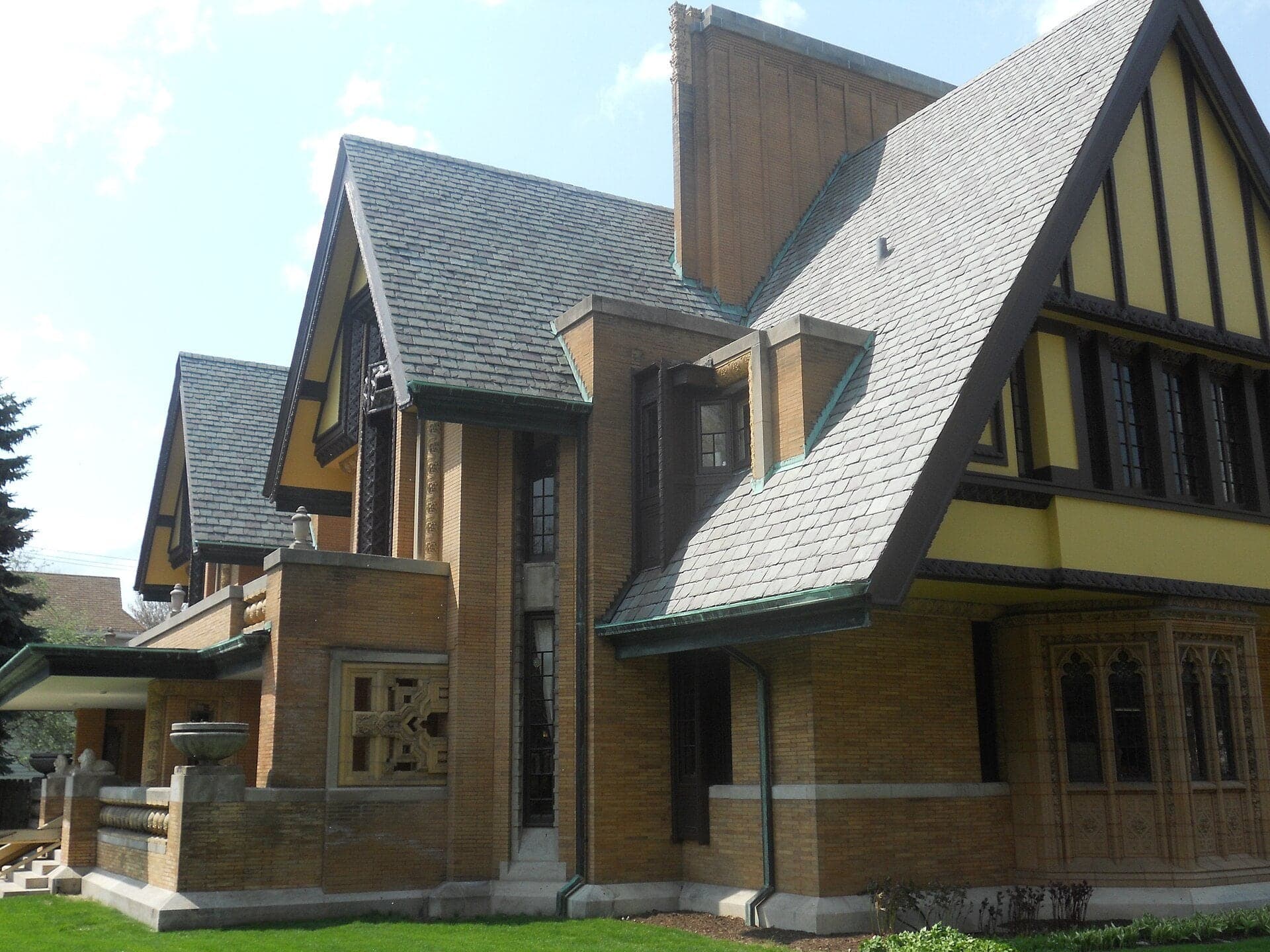 Moore House: The Tudor the Client Asked For