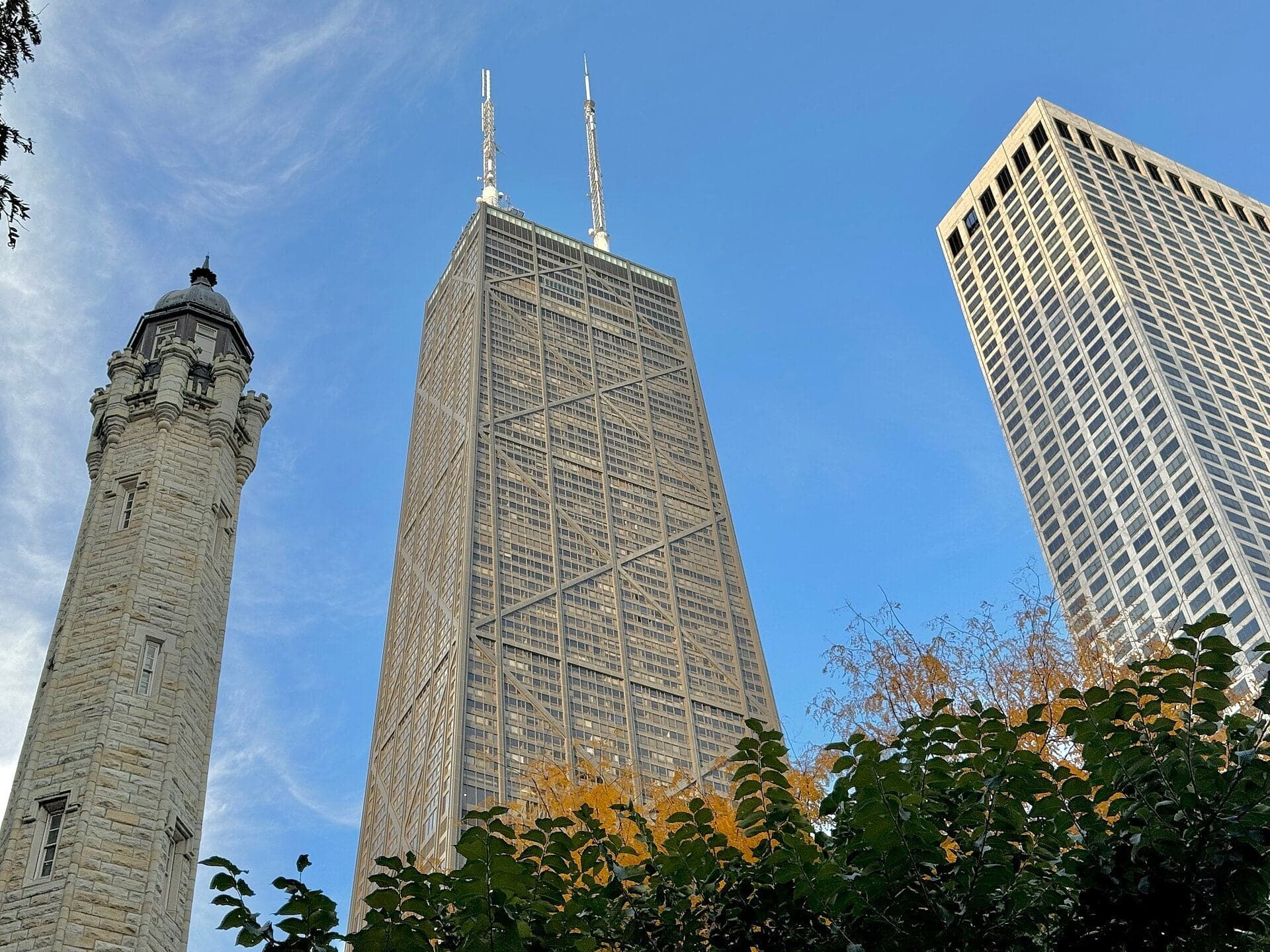 Hancock Center: A Tower That Shows How It Stands Up