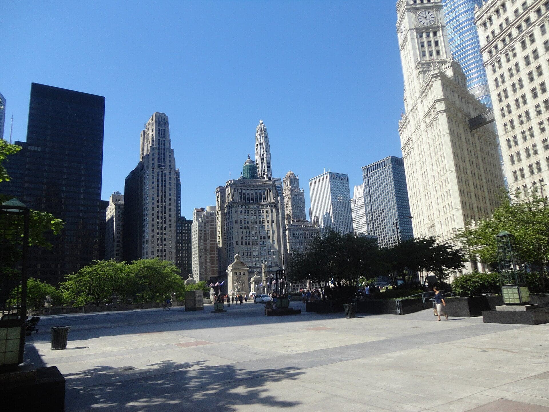 Tribune Tower: A Gothic Crown and a Wall of Souvenirs