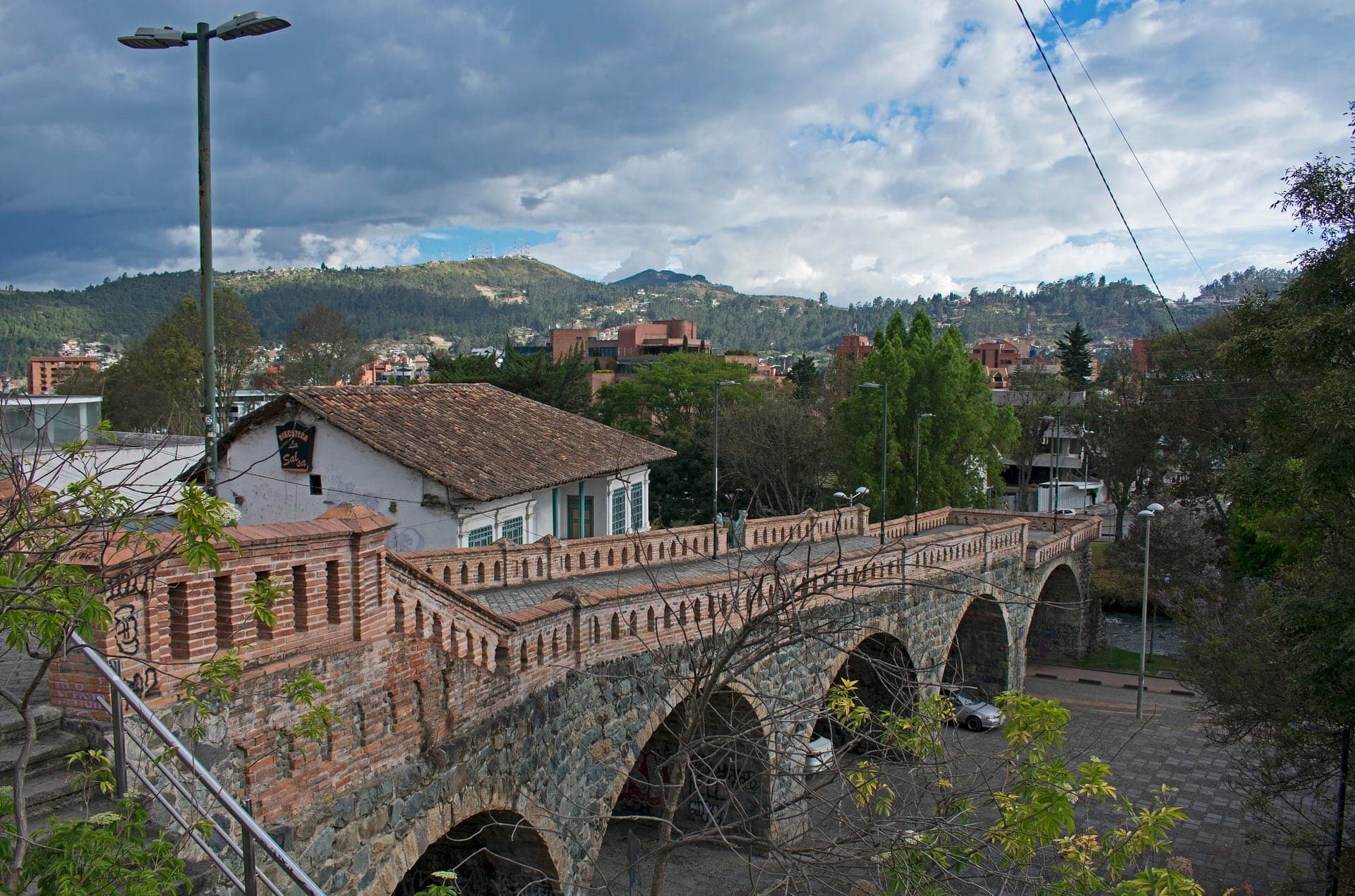 Puente Roto: Half a Bridge