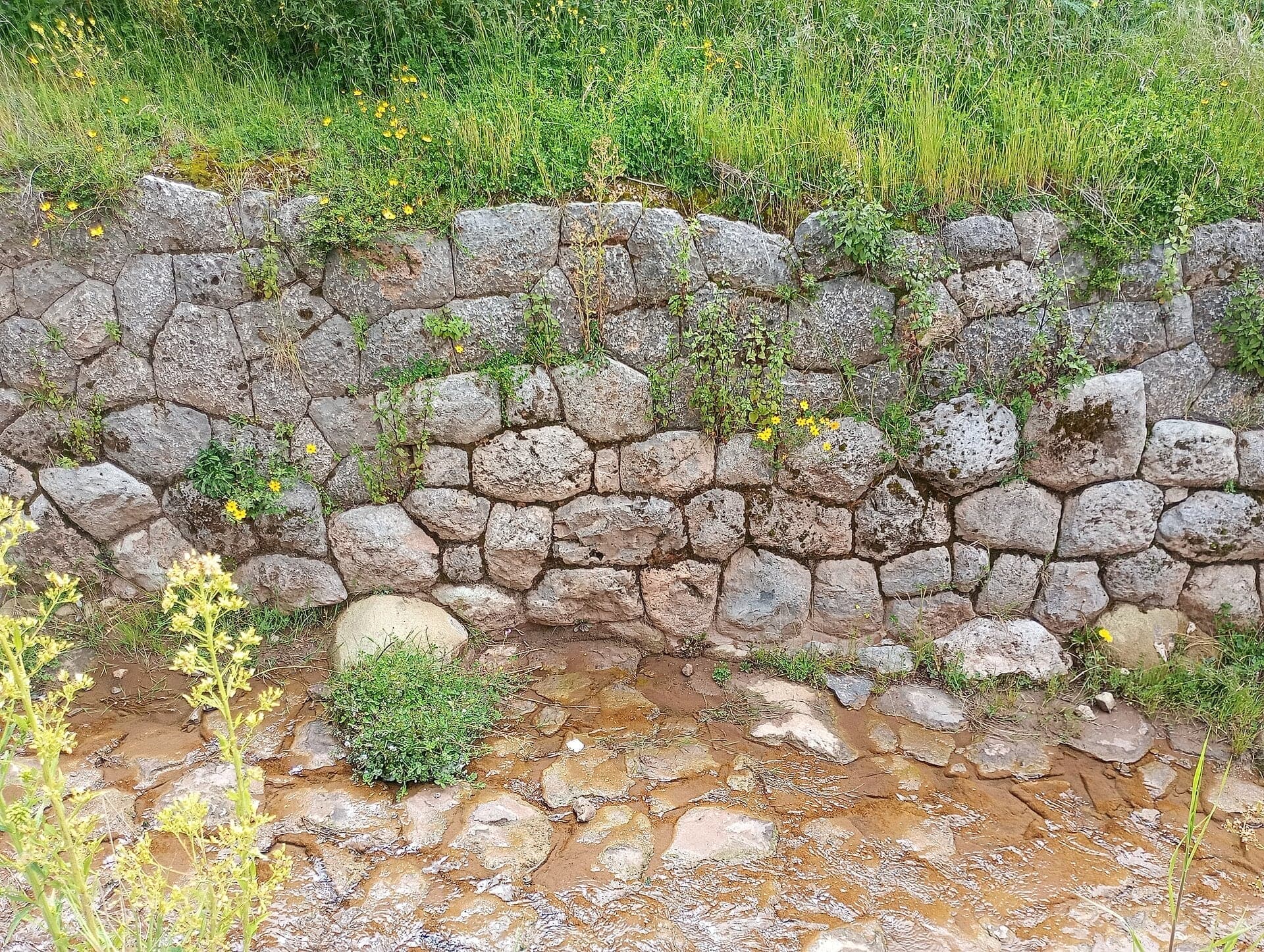 Puqro: A Stream Lined in Stone