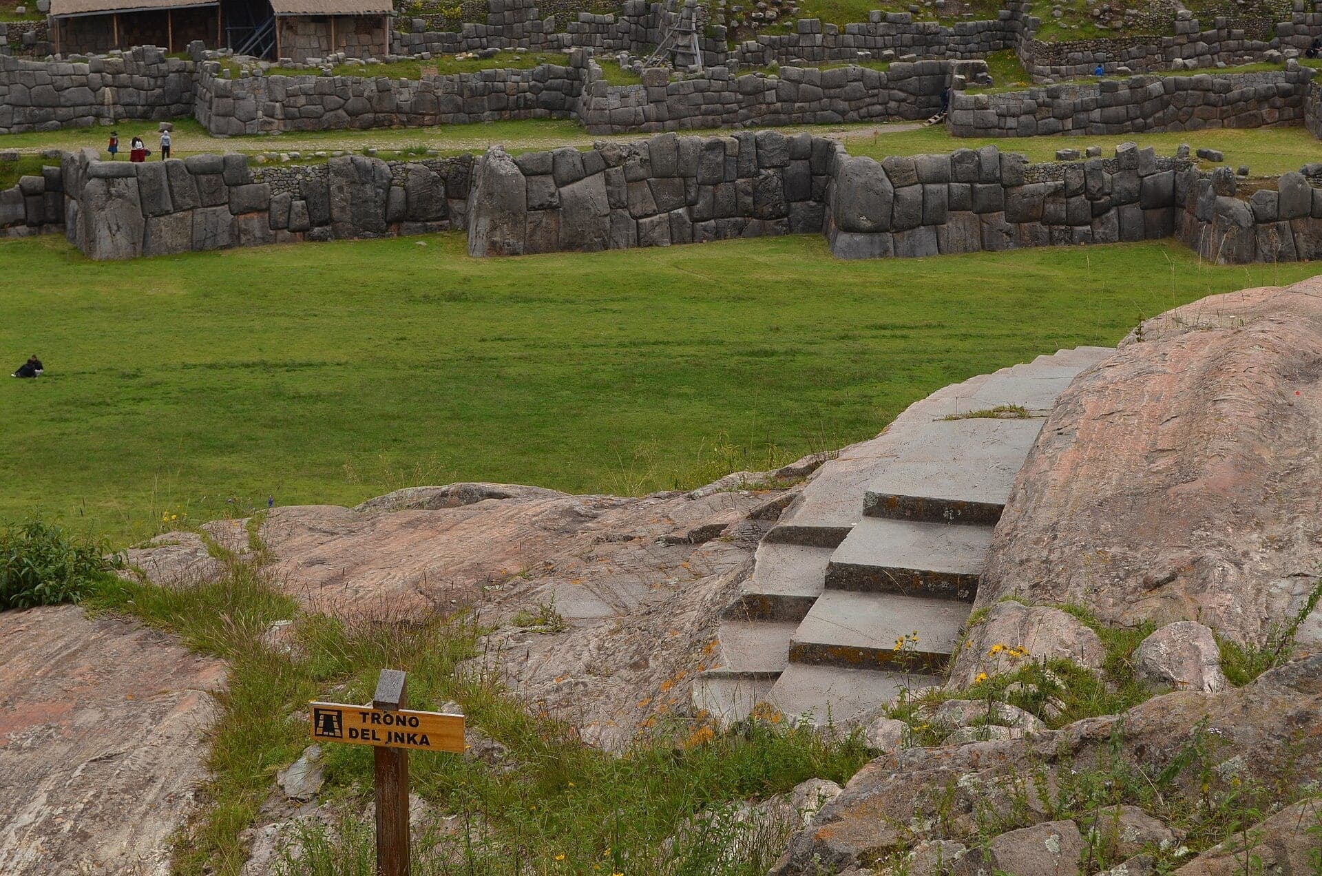 Rodadero: A Slide of Rock and the Inca's Throne