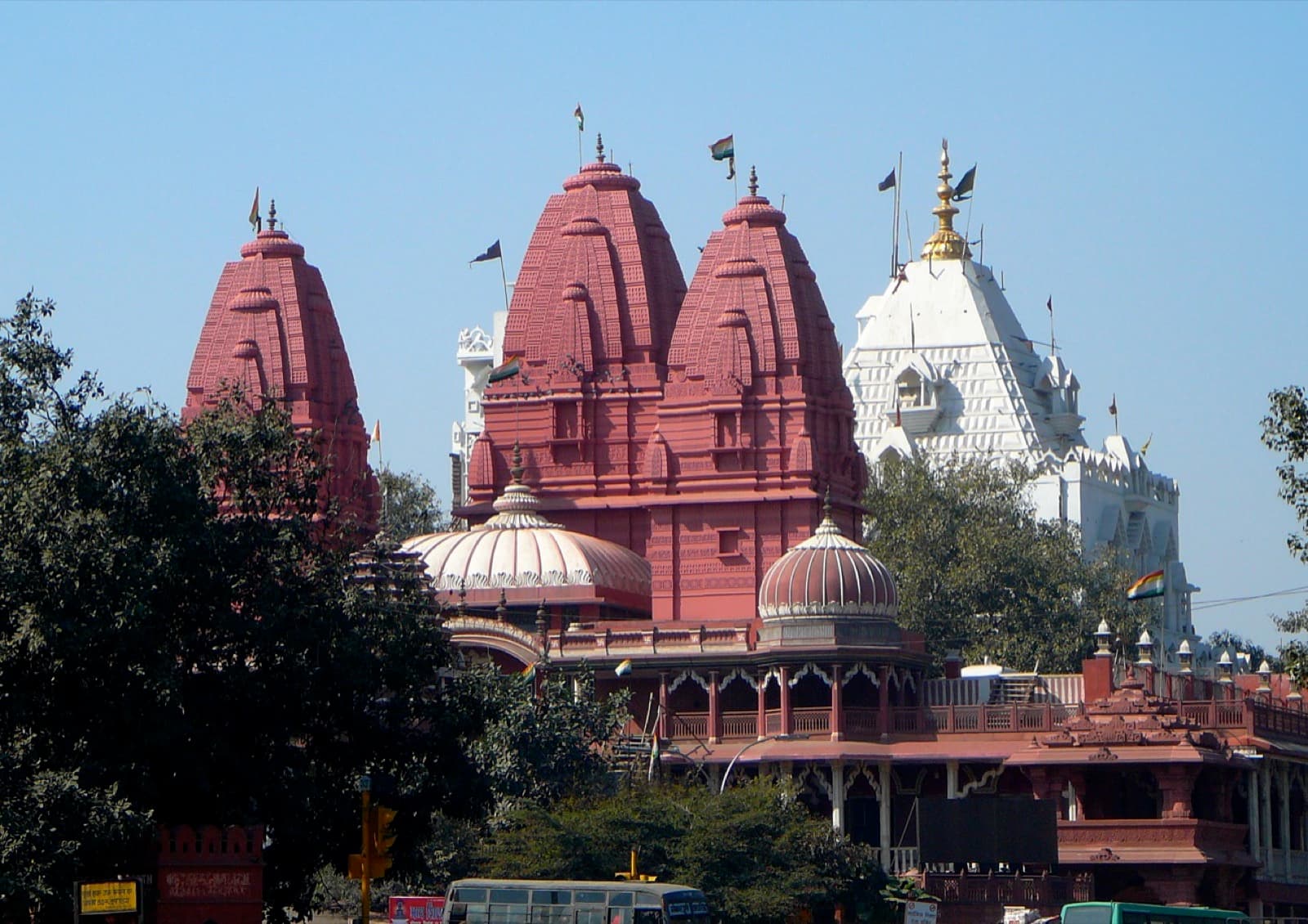 Delhi Travel Guide: How Many Days, Getting Around, Best Time, and Safety