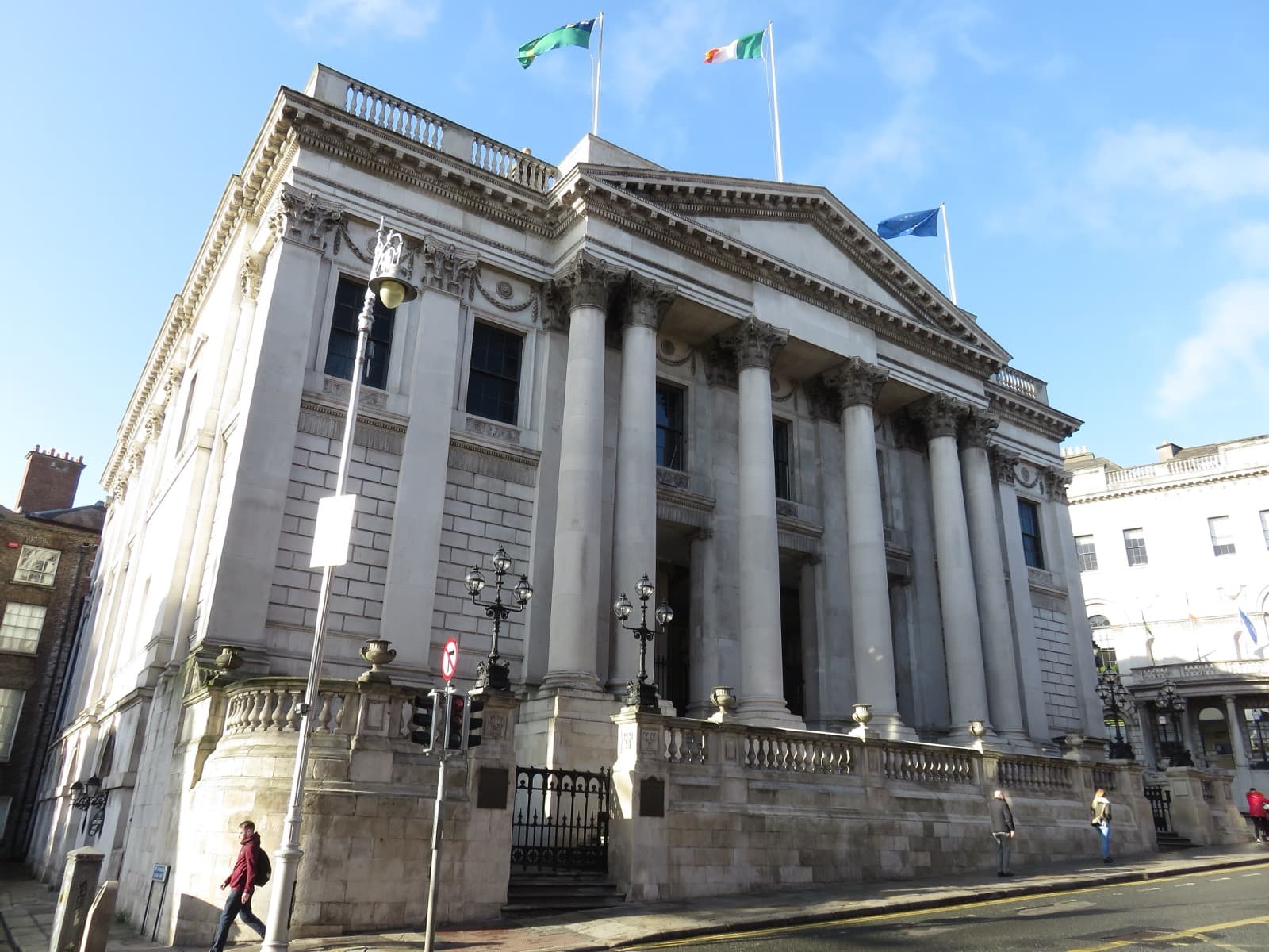 Dublin Travel Guide: Days, Transport, Weather, Safety, and Budget
