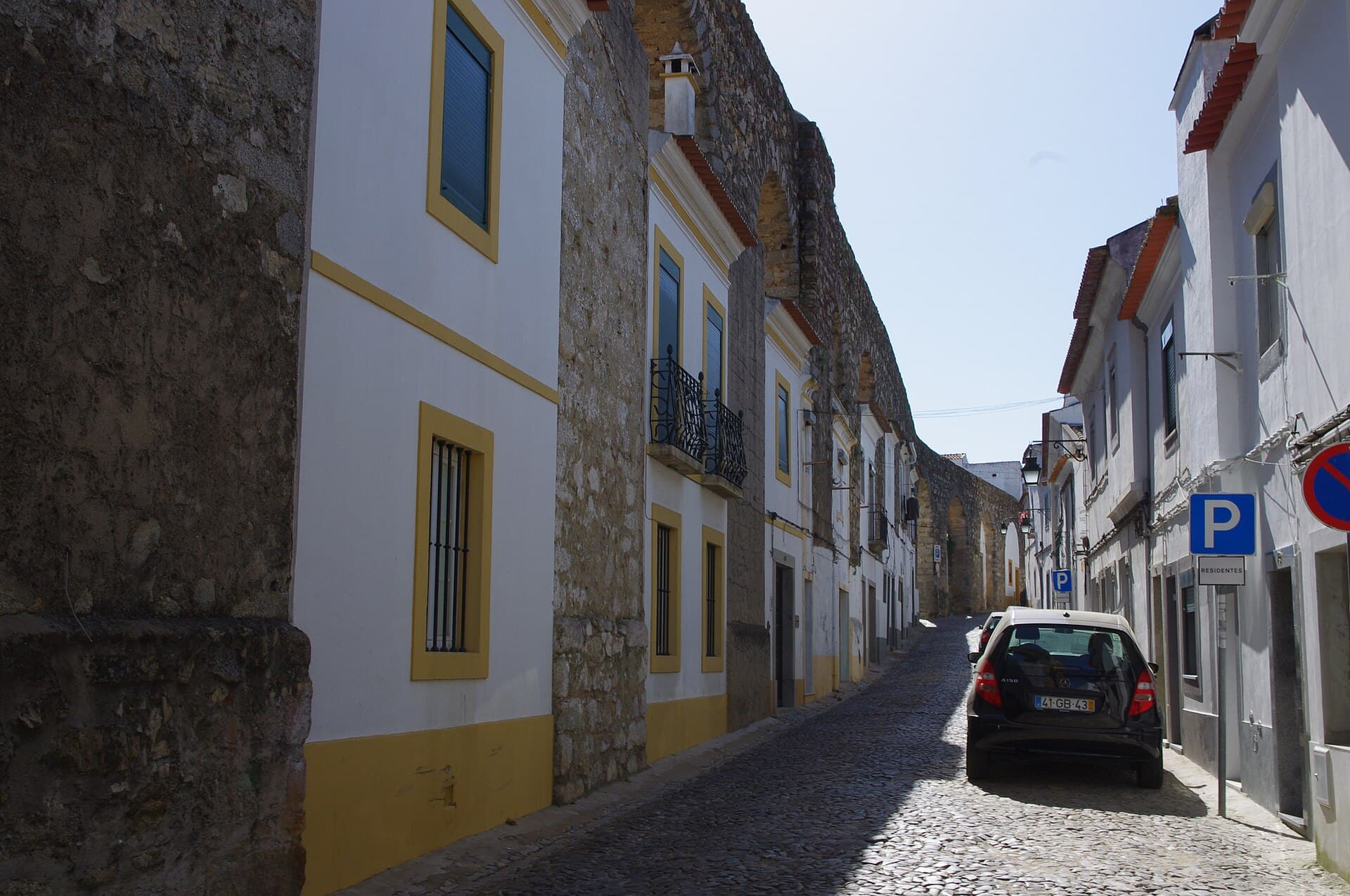 Rua do Cano: How Evora Moved Into a King's Aqueduct