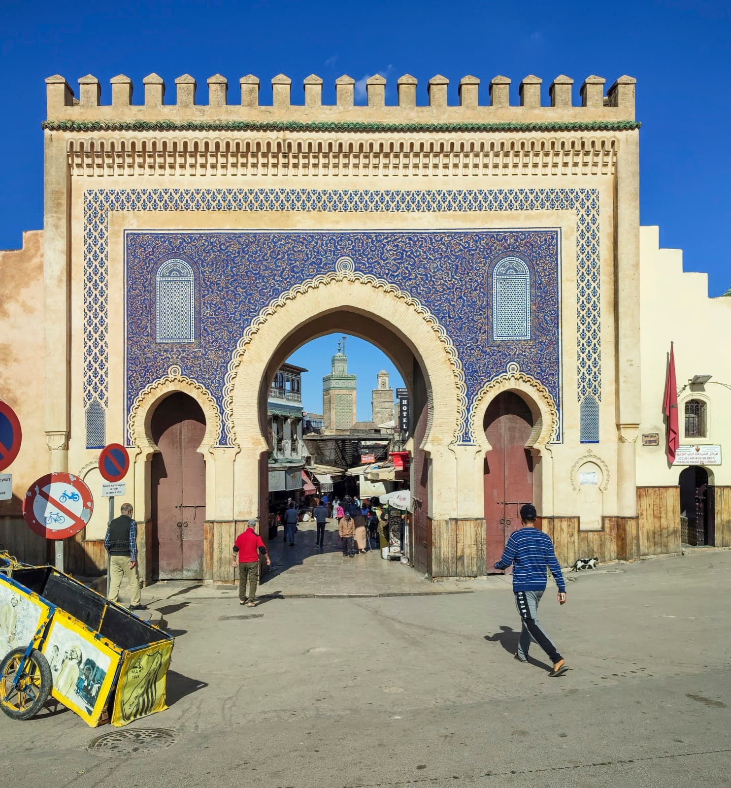 Fez Travel Guide: Days, Transport, Season, Safety, Budget