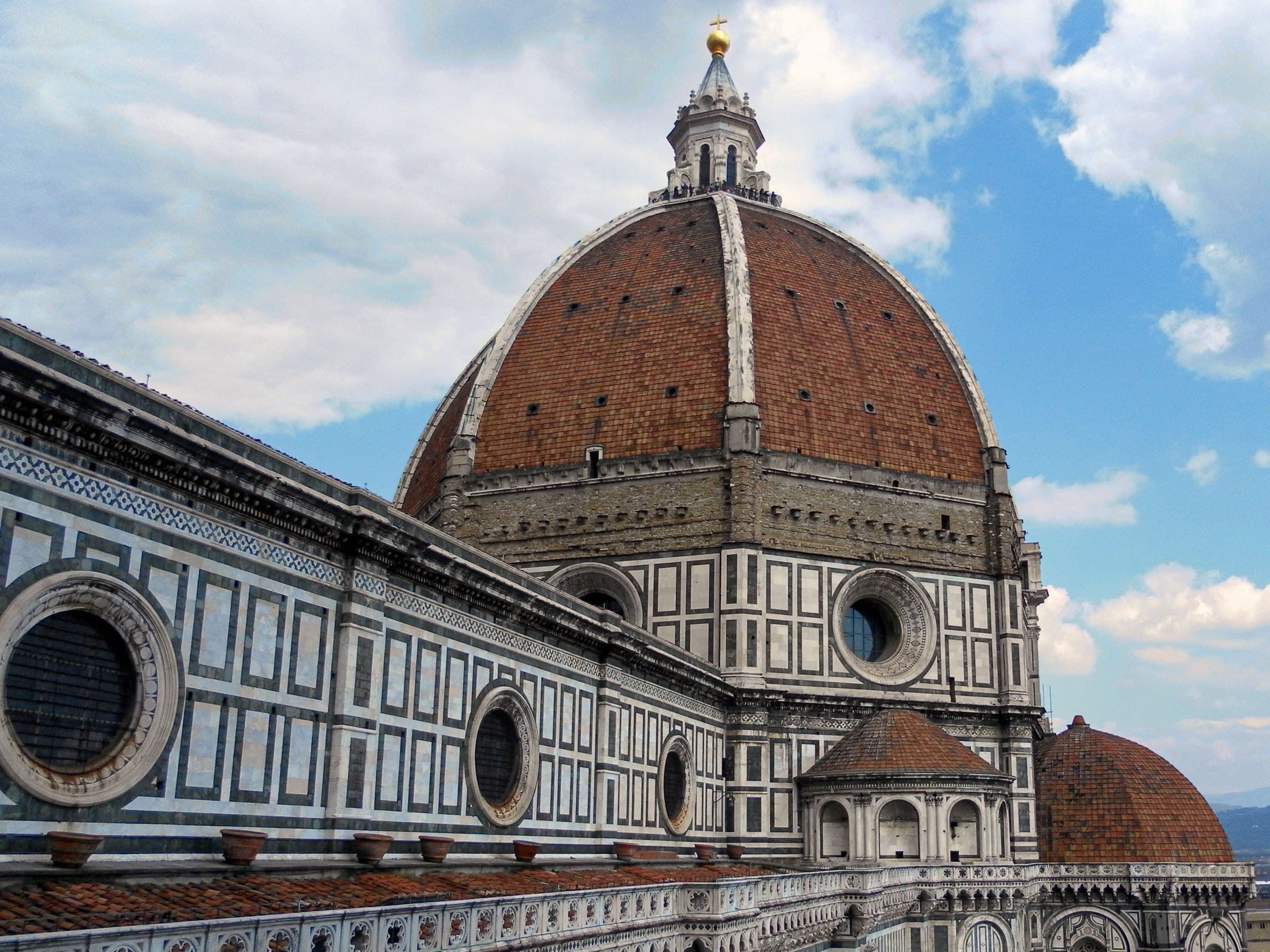 Brunelleschi's Dome: Two Rivals, One Vault