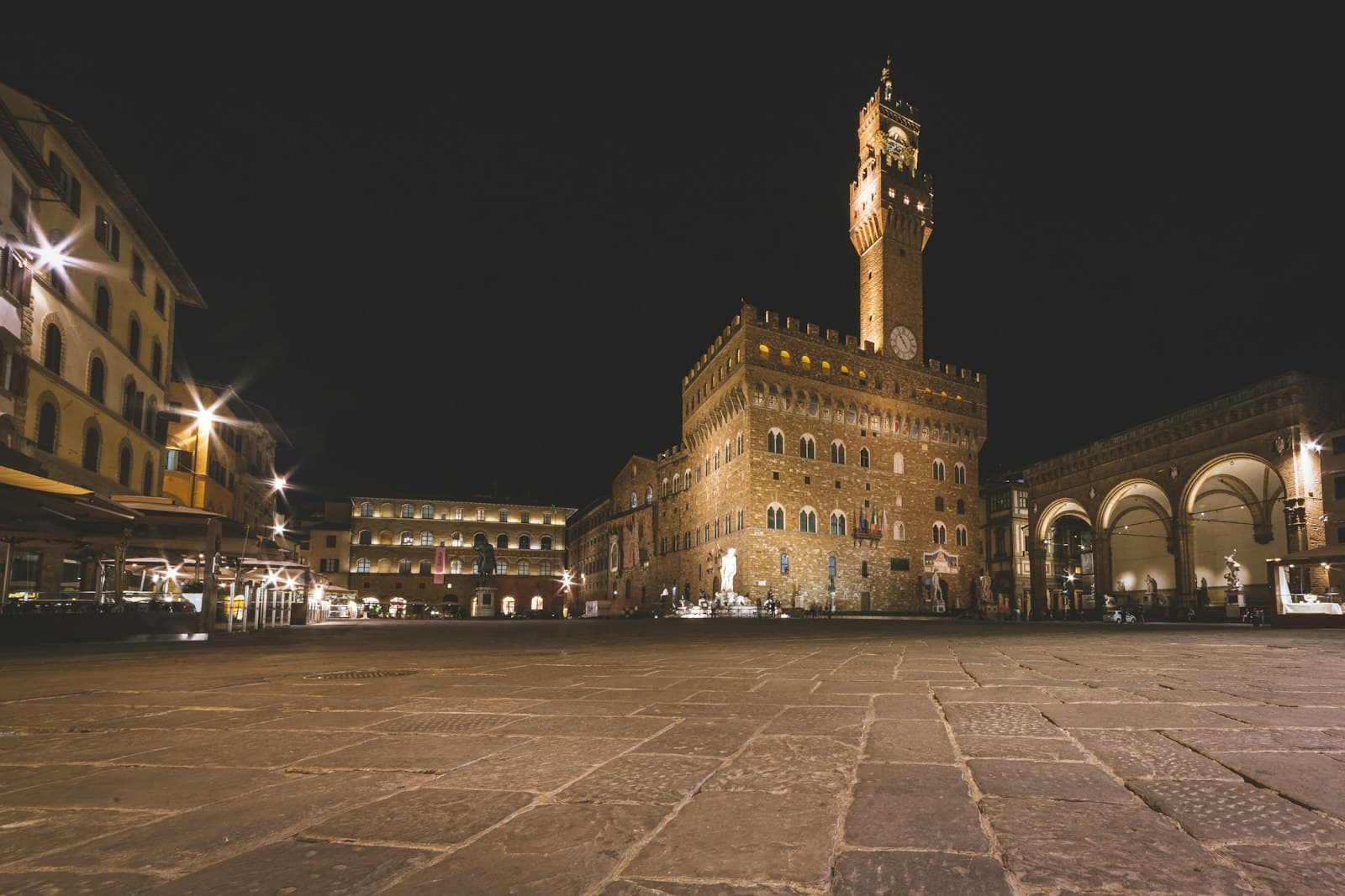 San Lorenzo and the Medici Quarter: Medici Money