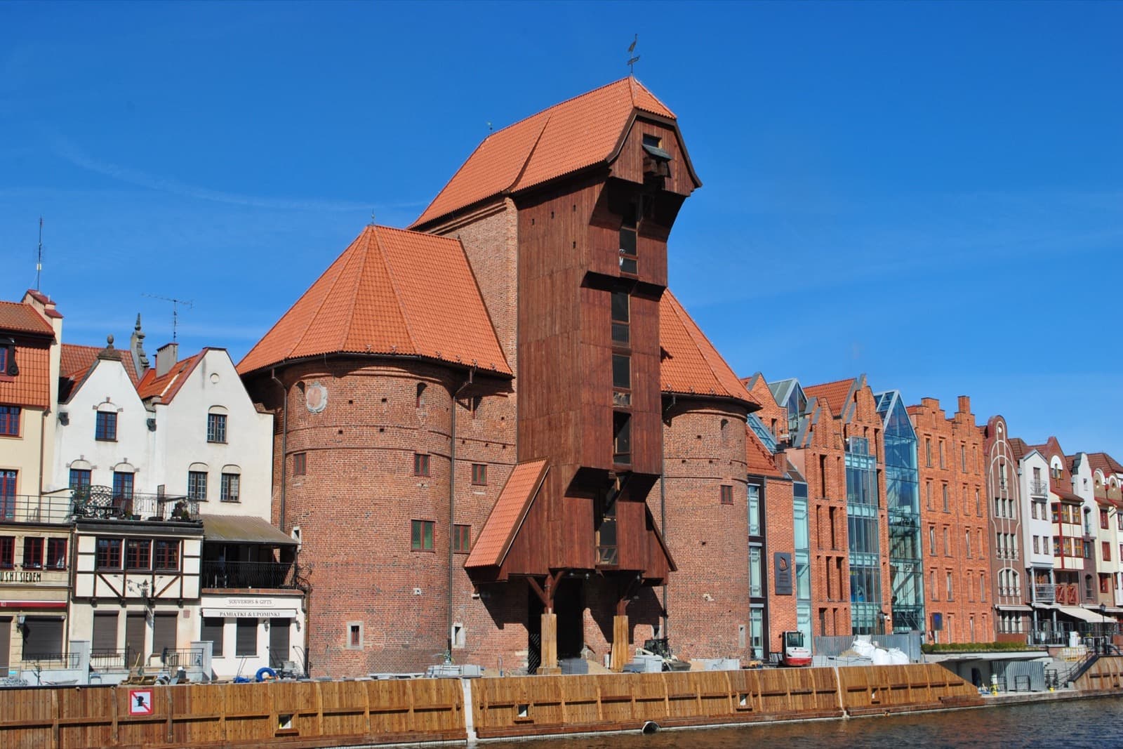 Waterfront: The Crane, the Shipyards, and Solidarity