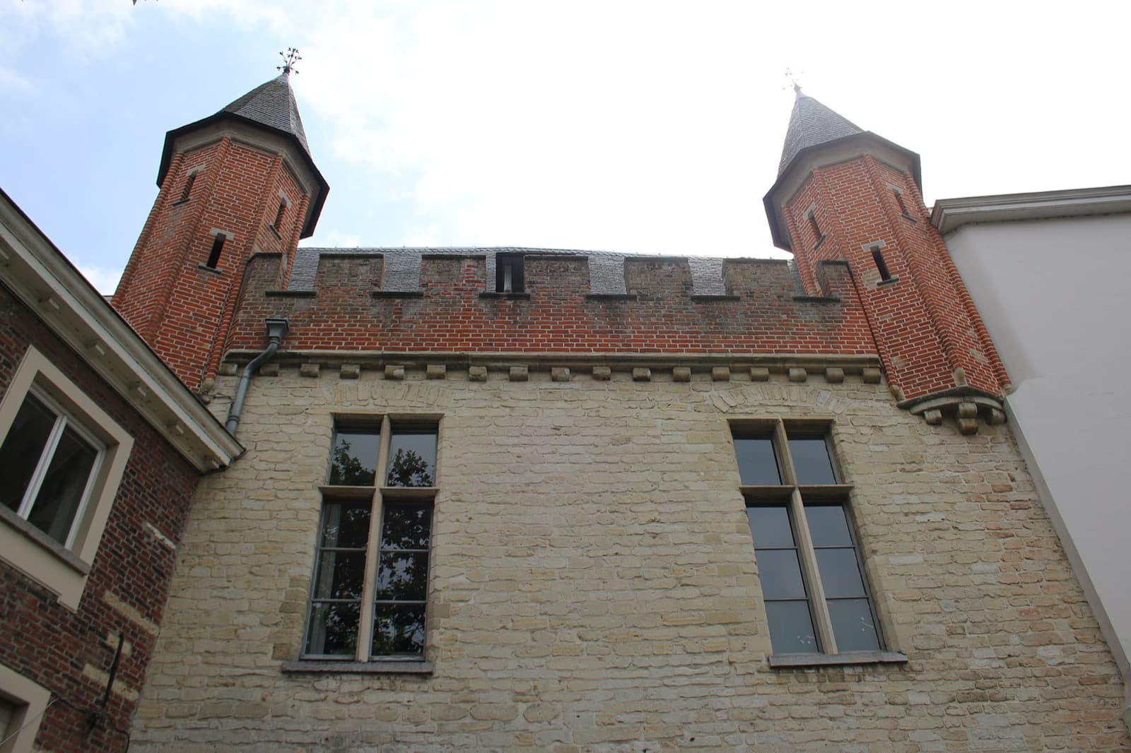 The Prinsenhof and the Dark Gate: Ghent's Own Son, and Its Harshest Master