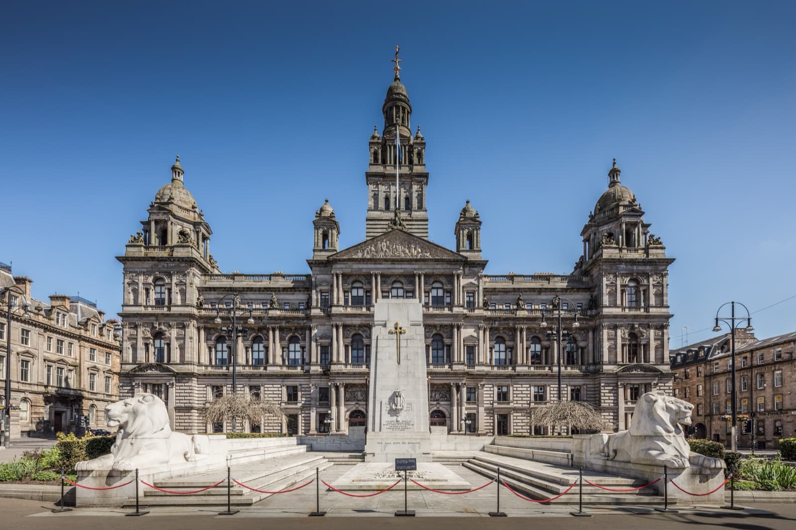 Glasgow: Beauty Built on Complicated Money
