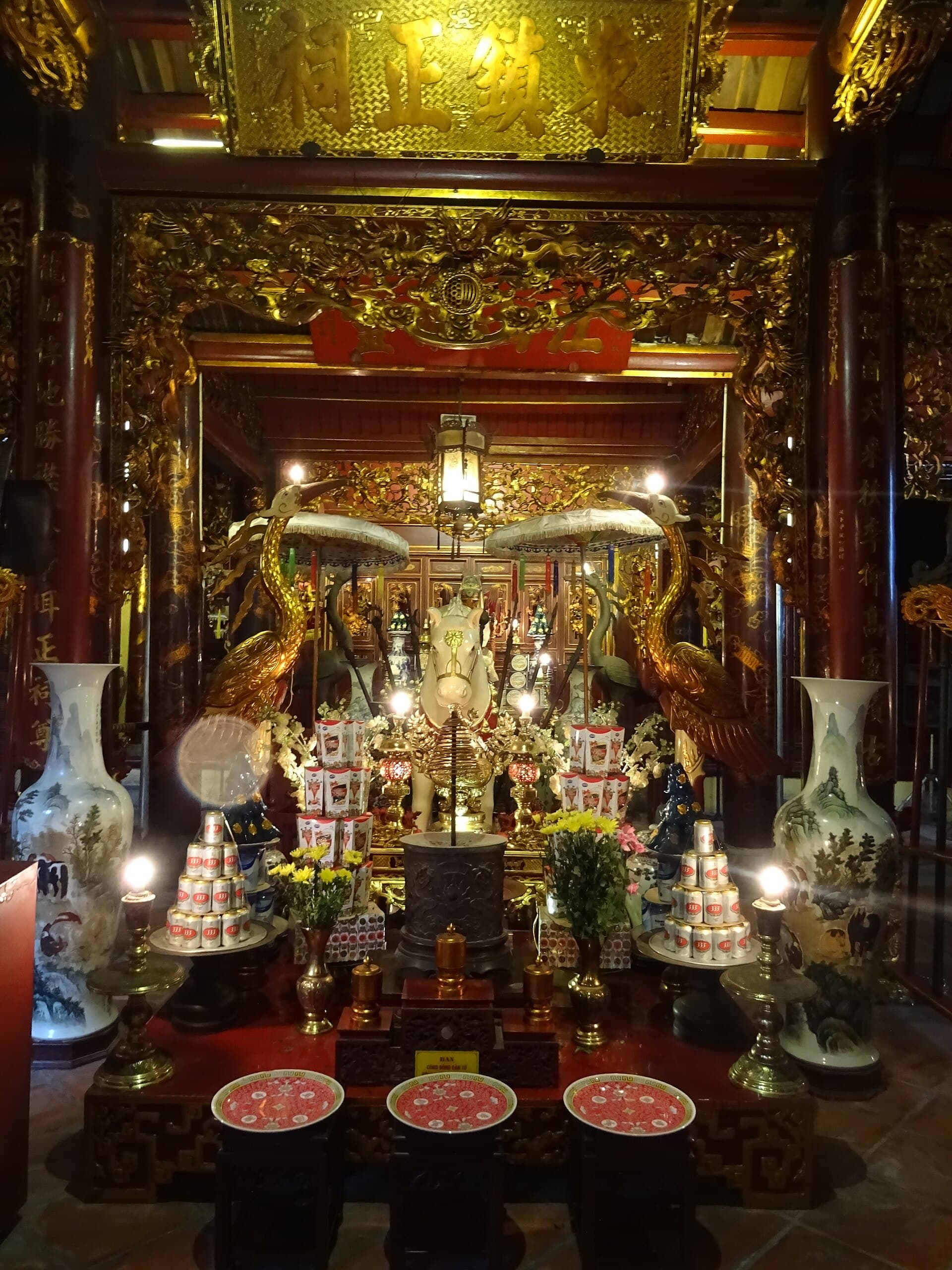 Bach Ma Temple: The Horse That Drew the Line