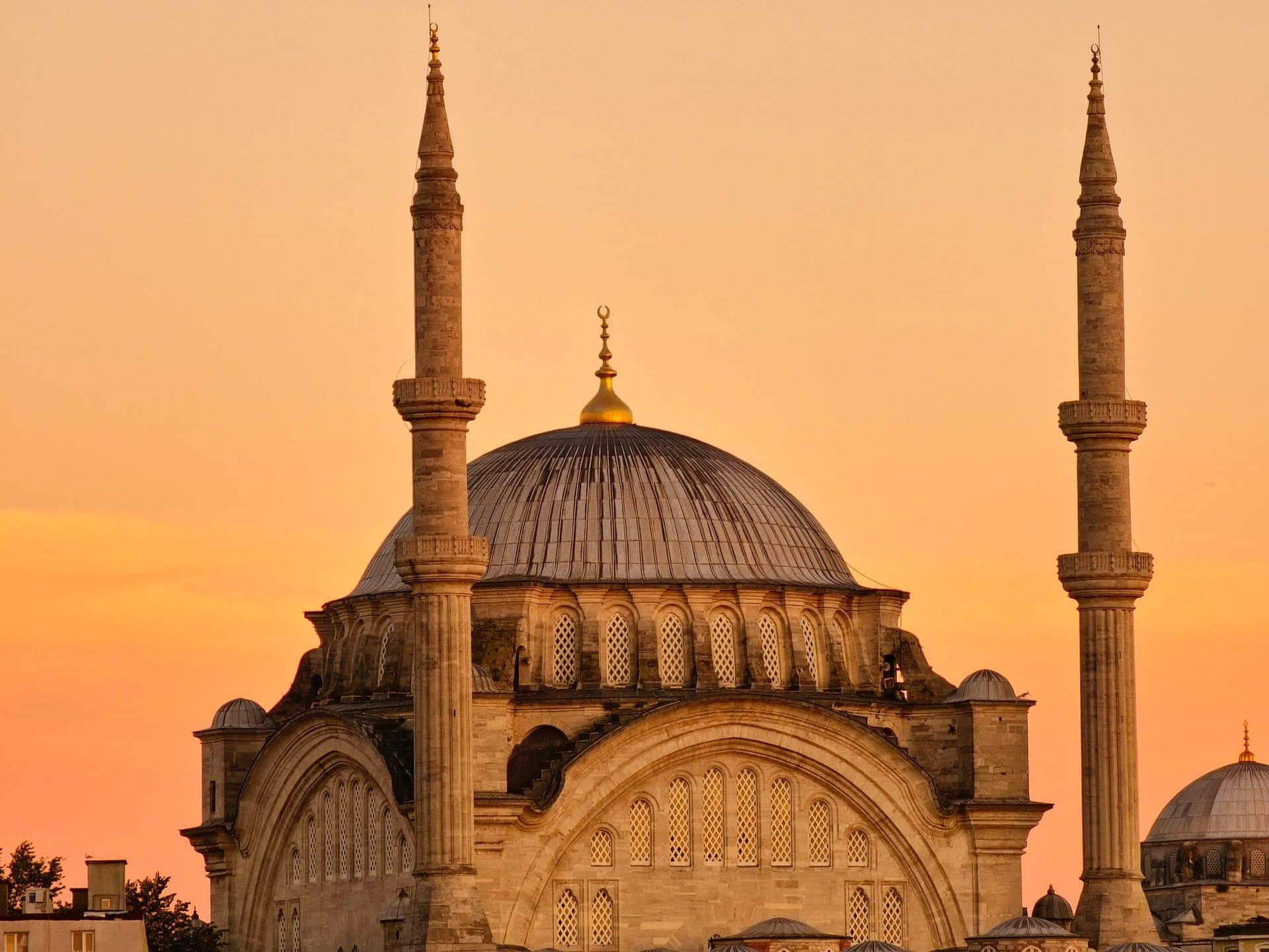 Nuruosmaniye Mosque: The Baroque Gate