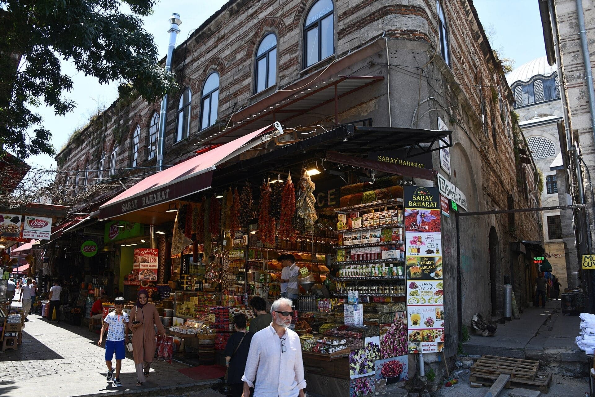 Rustem Pasha Mosque: On Top of Its Shops