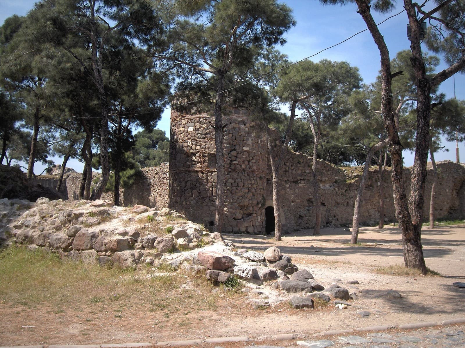 One Day in Izmir: A Walkable Route From the Clock Tower to the Kordon
