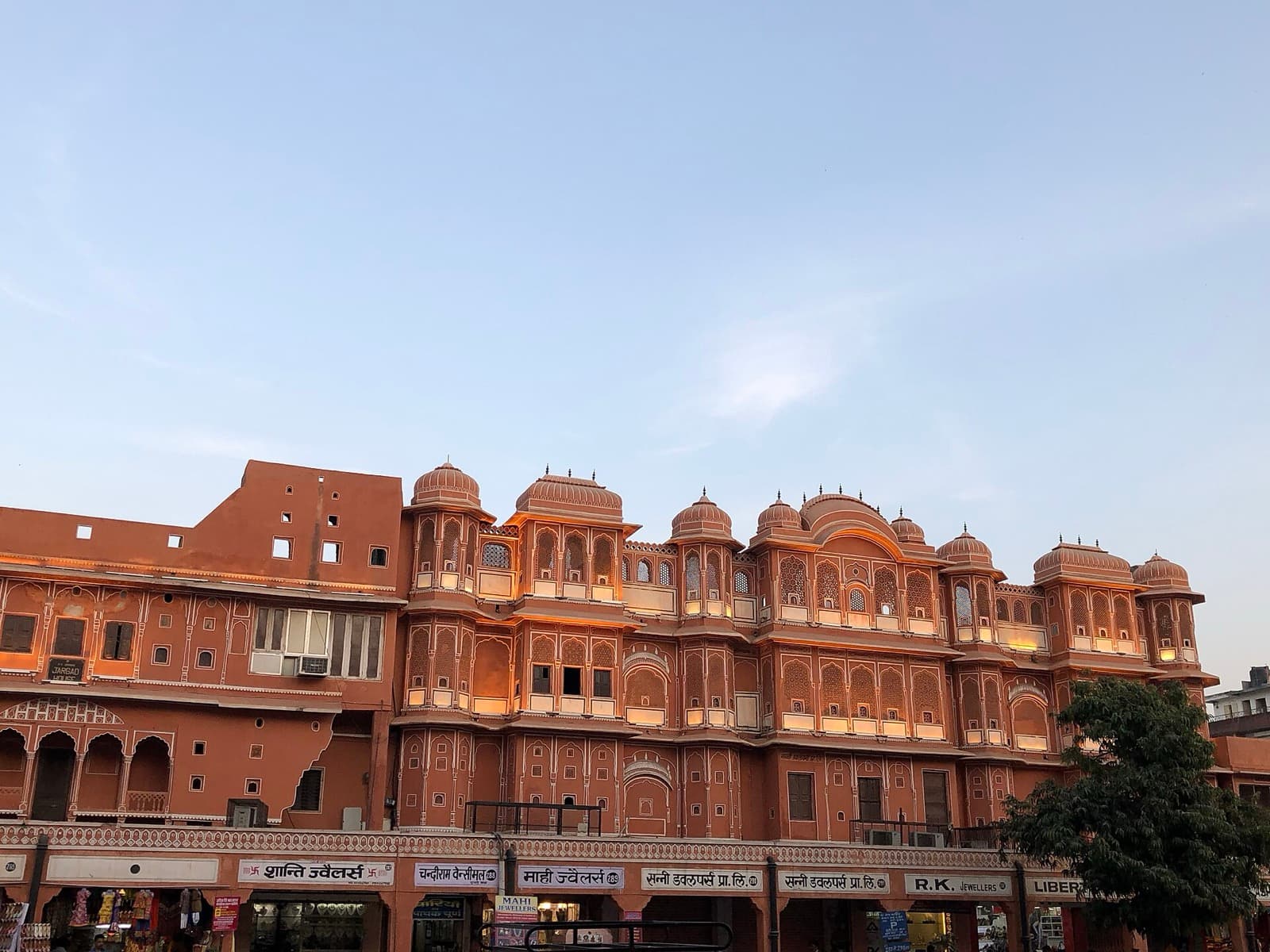 Jaipur Travel Guide: Days, Transport, Costs, Timing, and Safety