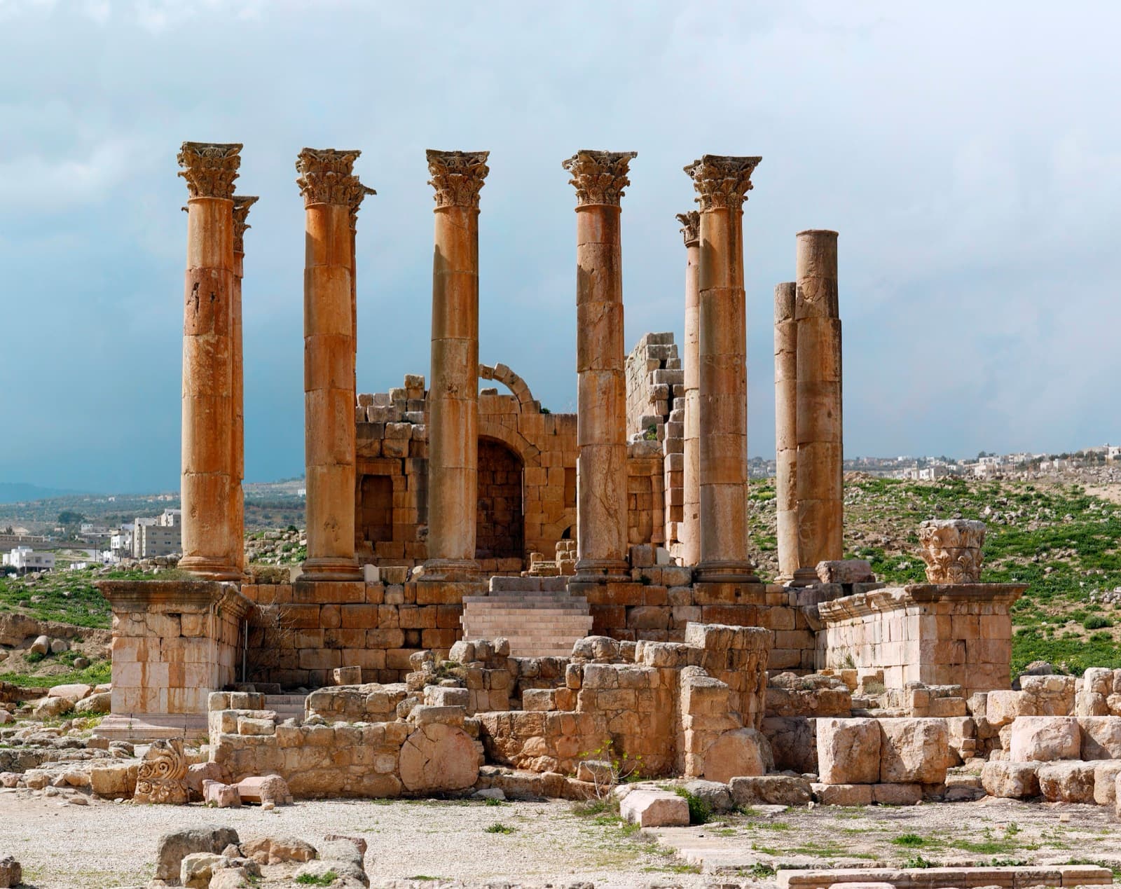 Jerash: The Temple of Artemis and the Sacred Way