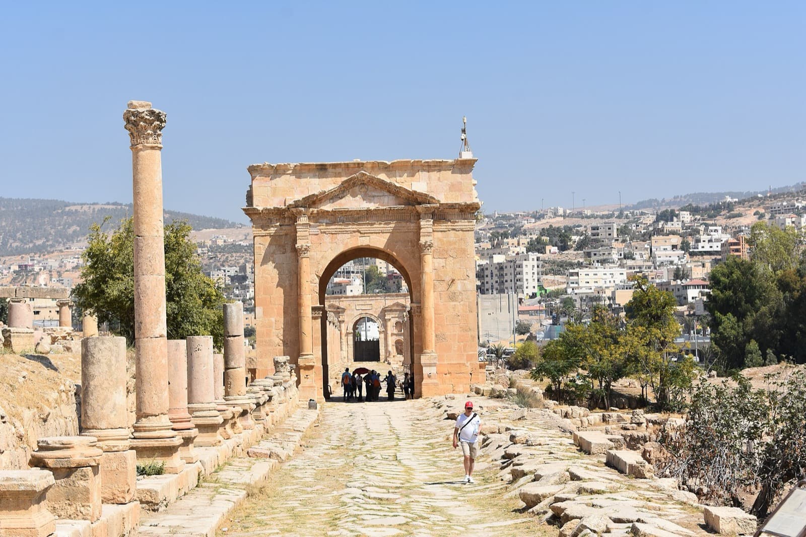 The North Cardo and the North Gate: The Crooked End of the Great Street